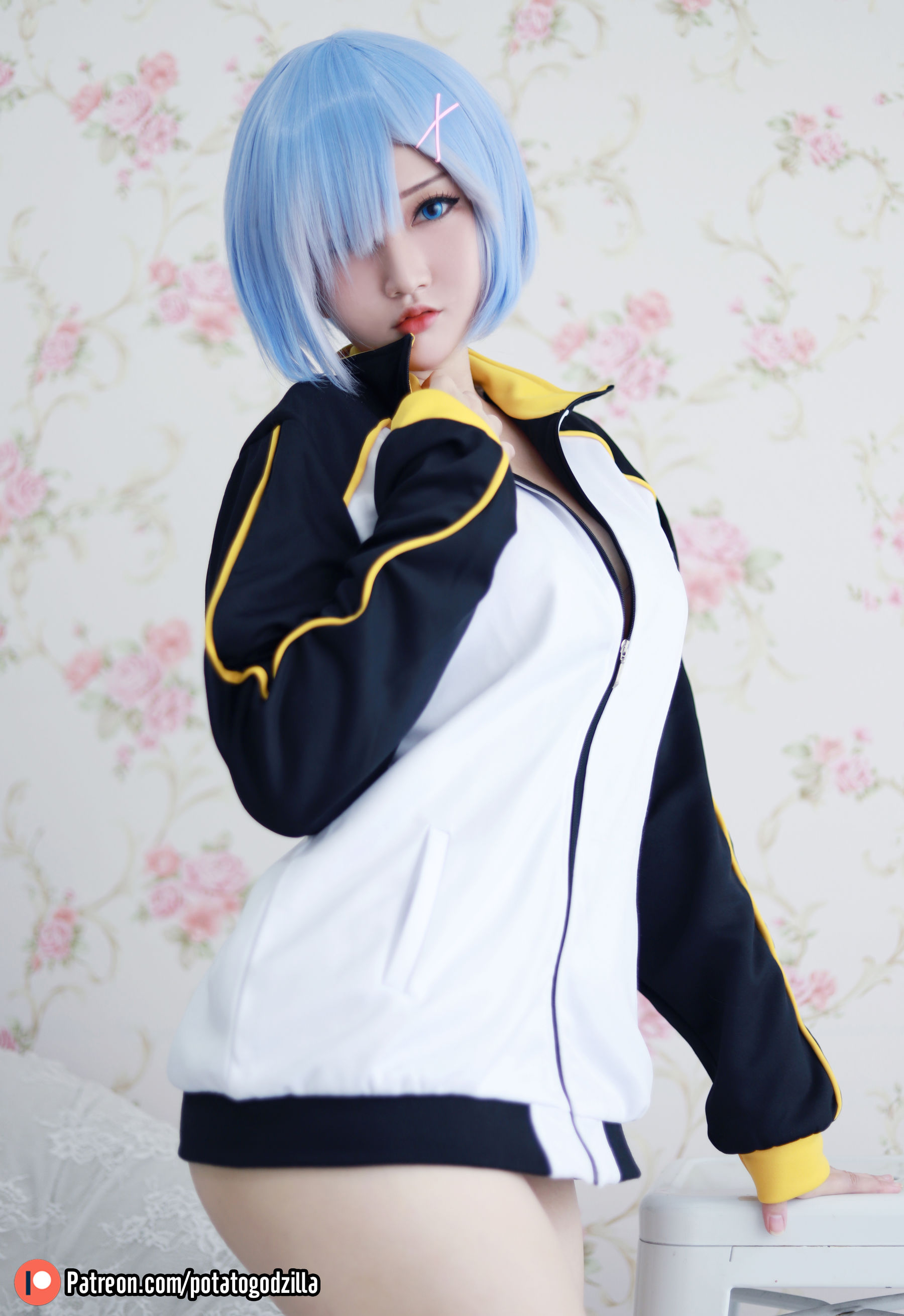 Coser小姐姐Potato Godzilla - Rem In Subaru Jacket-图1