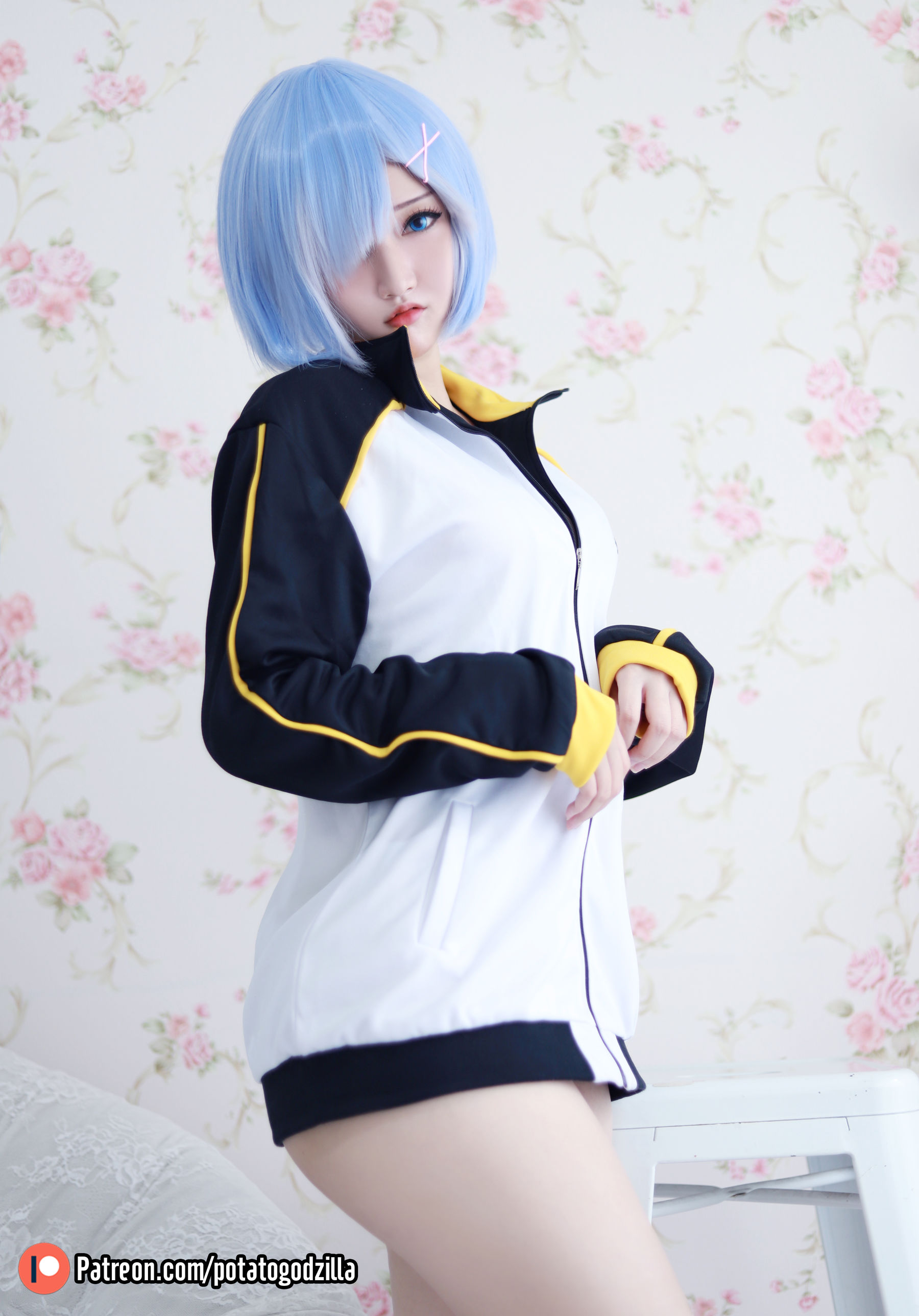 Coser小姐姐Potato Godzilla - Rem In Subaru Jacket-图2