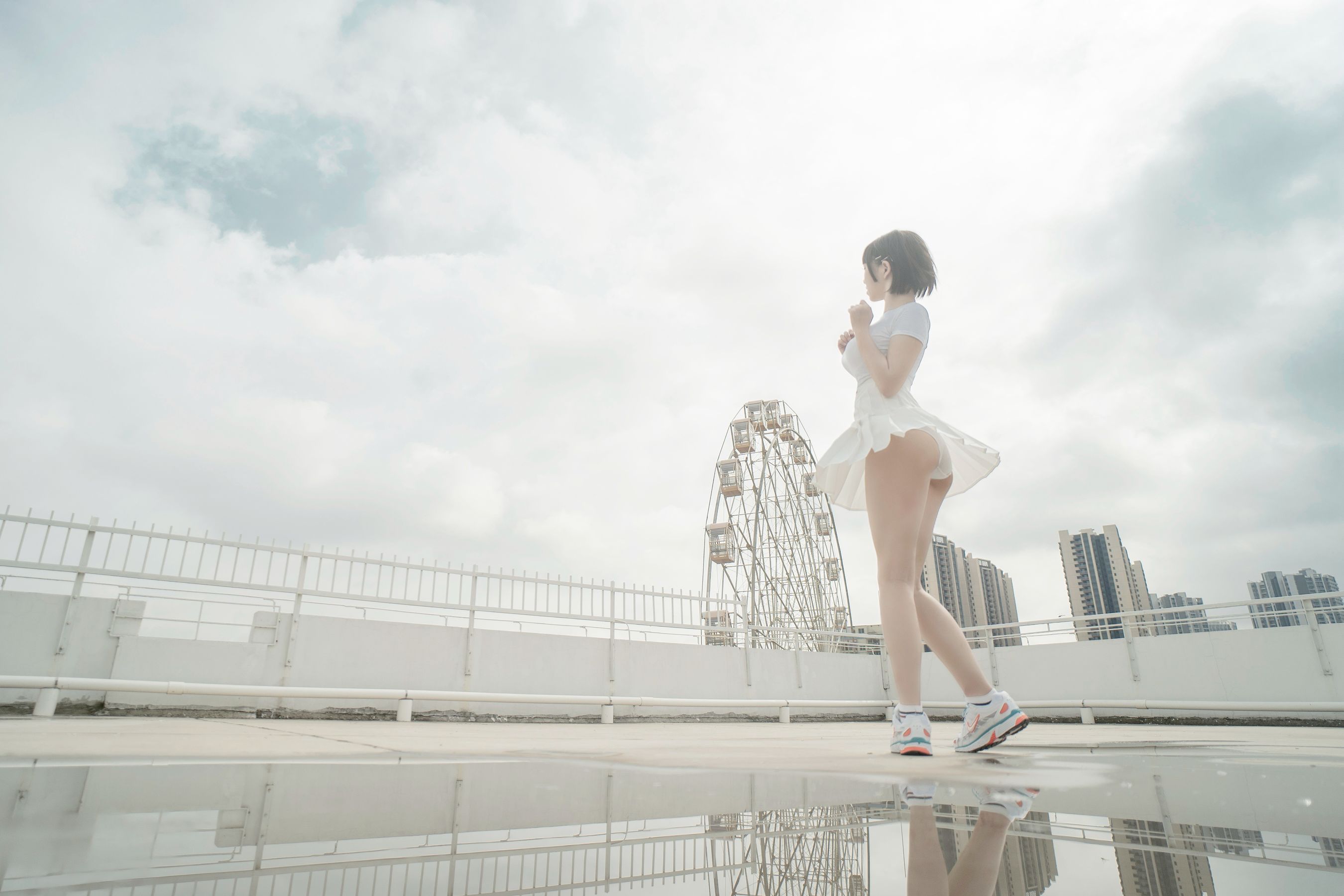 鬼马少女阿薰kaOri - 天台-图1