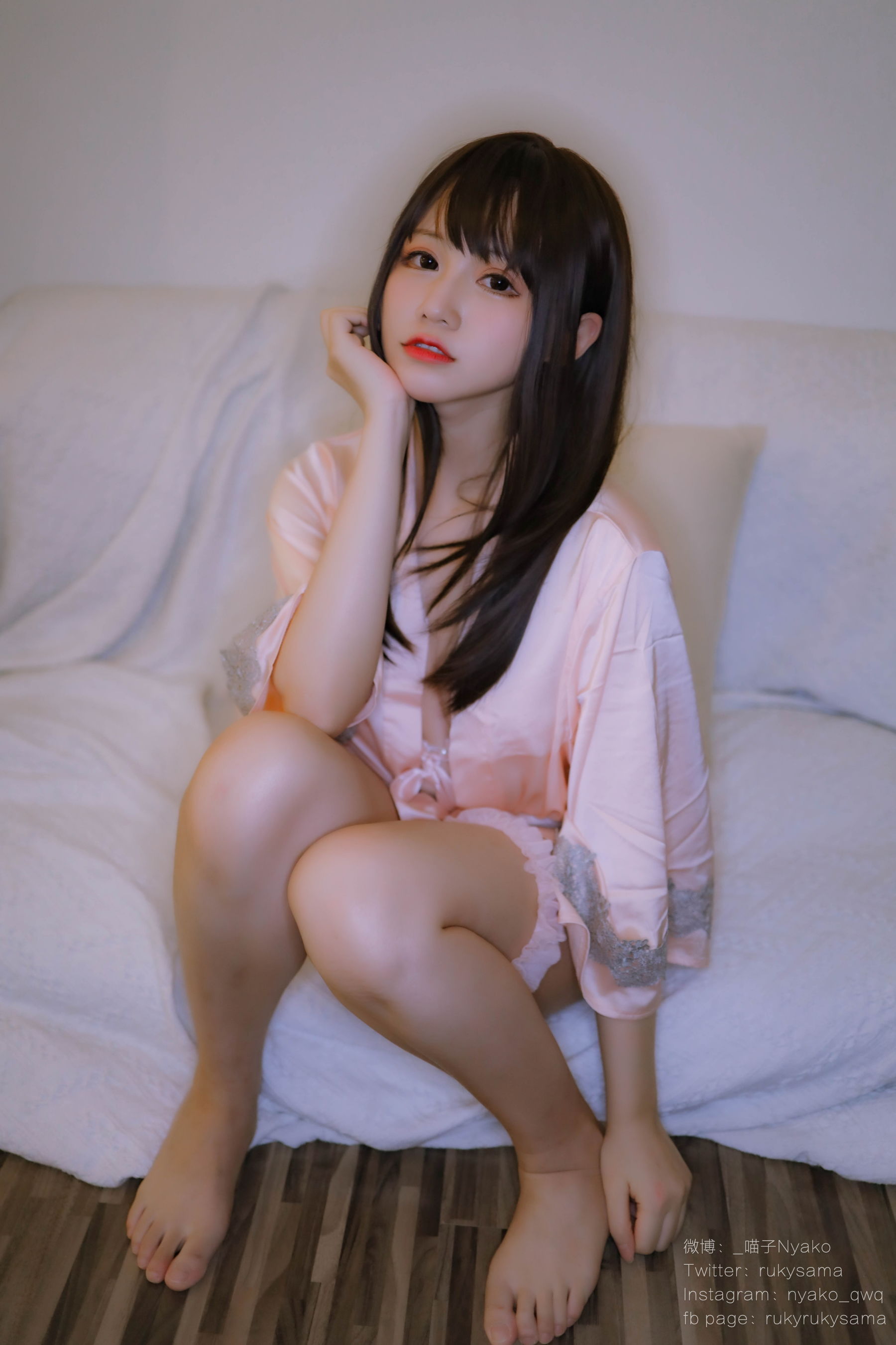 萌妹子Nyako喵子 - 妄想彼女との同棲生活 之 粉嫩丝绸睡衣-图32