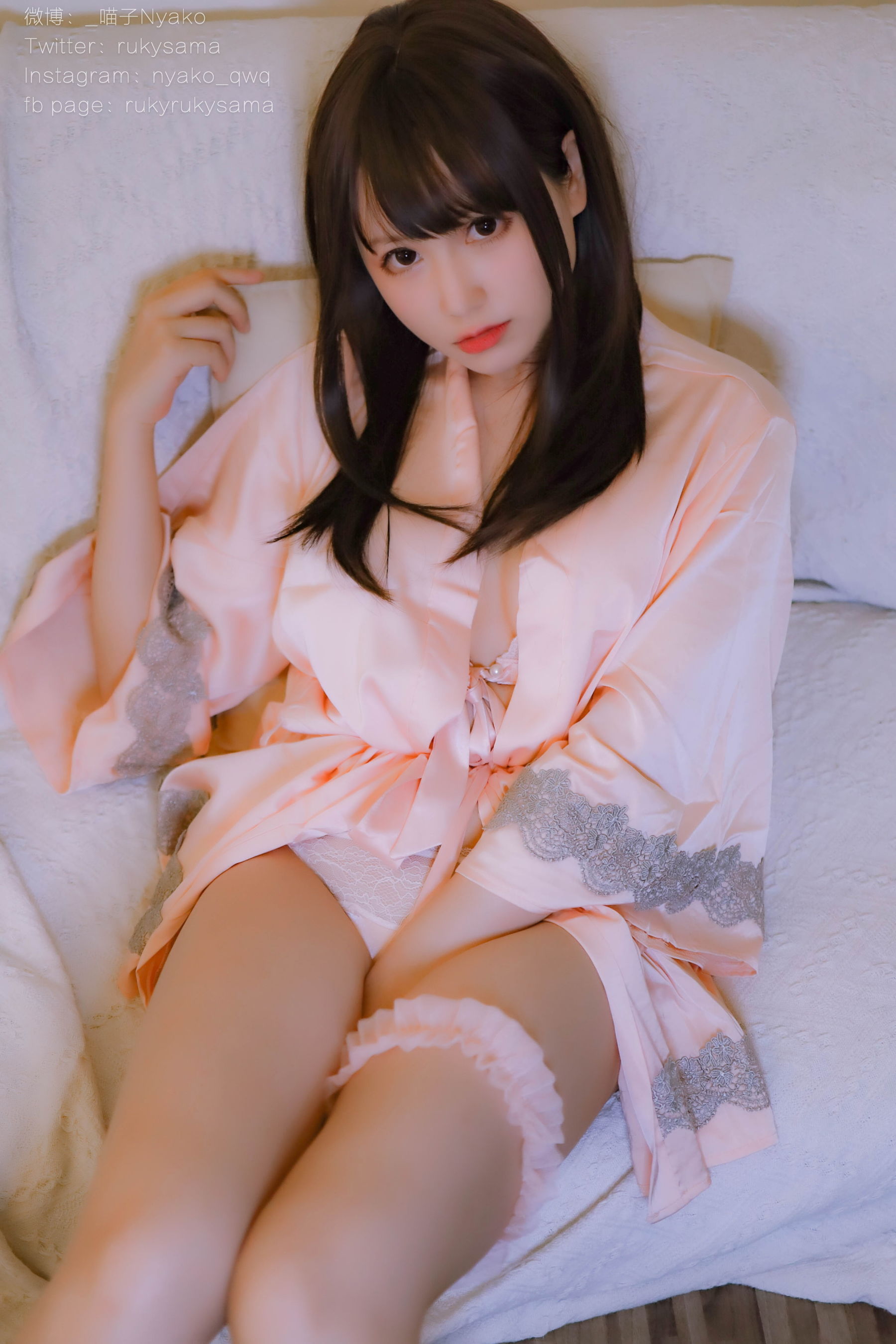 萌妹子Nyako喵子 - 妄想彼女との同棲生活 之 粉嫩丝绸睡衣-图34