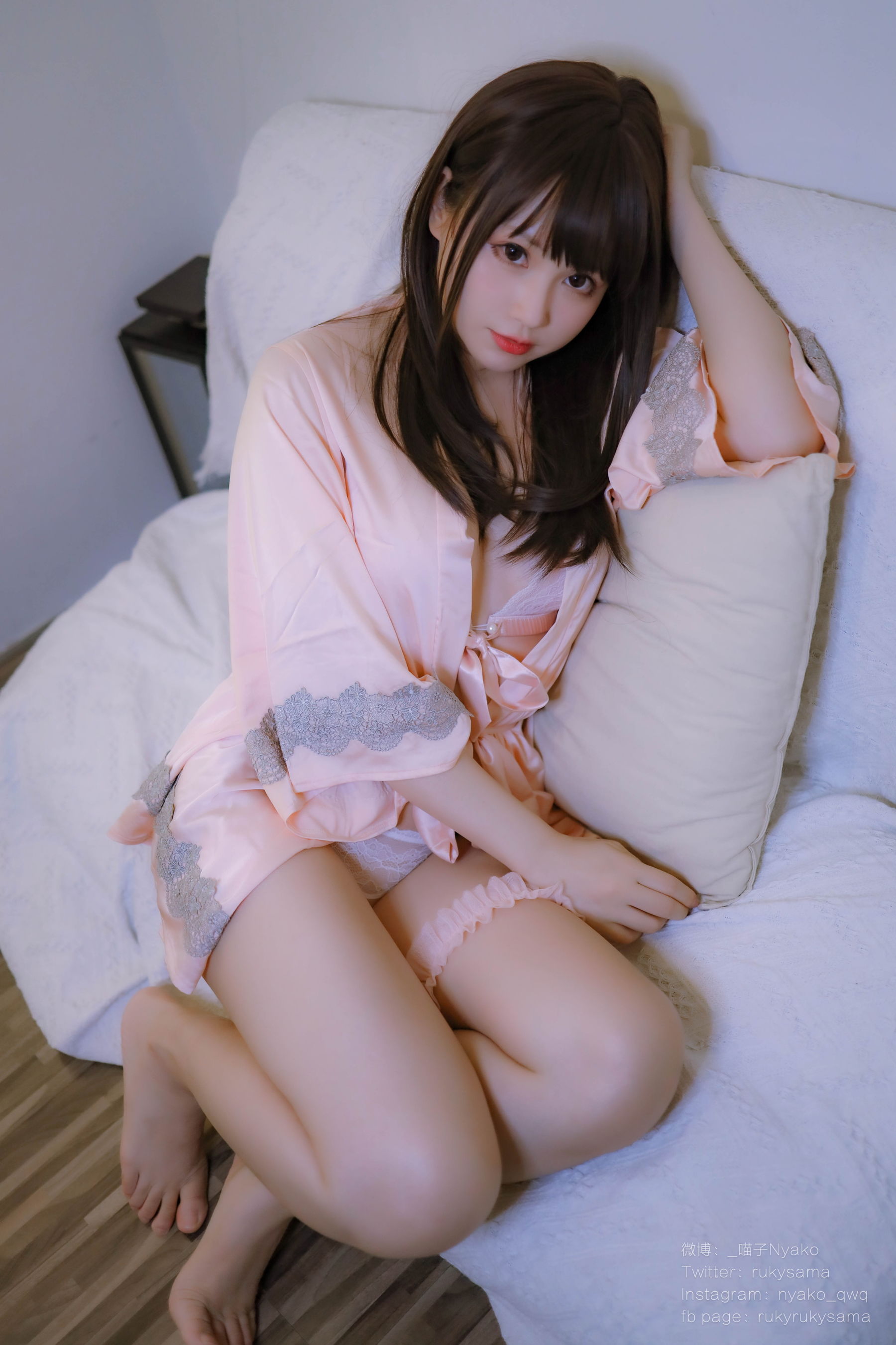 萌妹子Nyako喵子 - 妄想彼女との同棲生活 之 粉嫩丝绸睡衣-图38