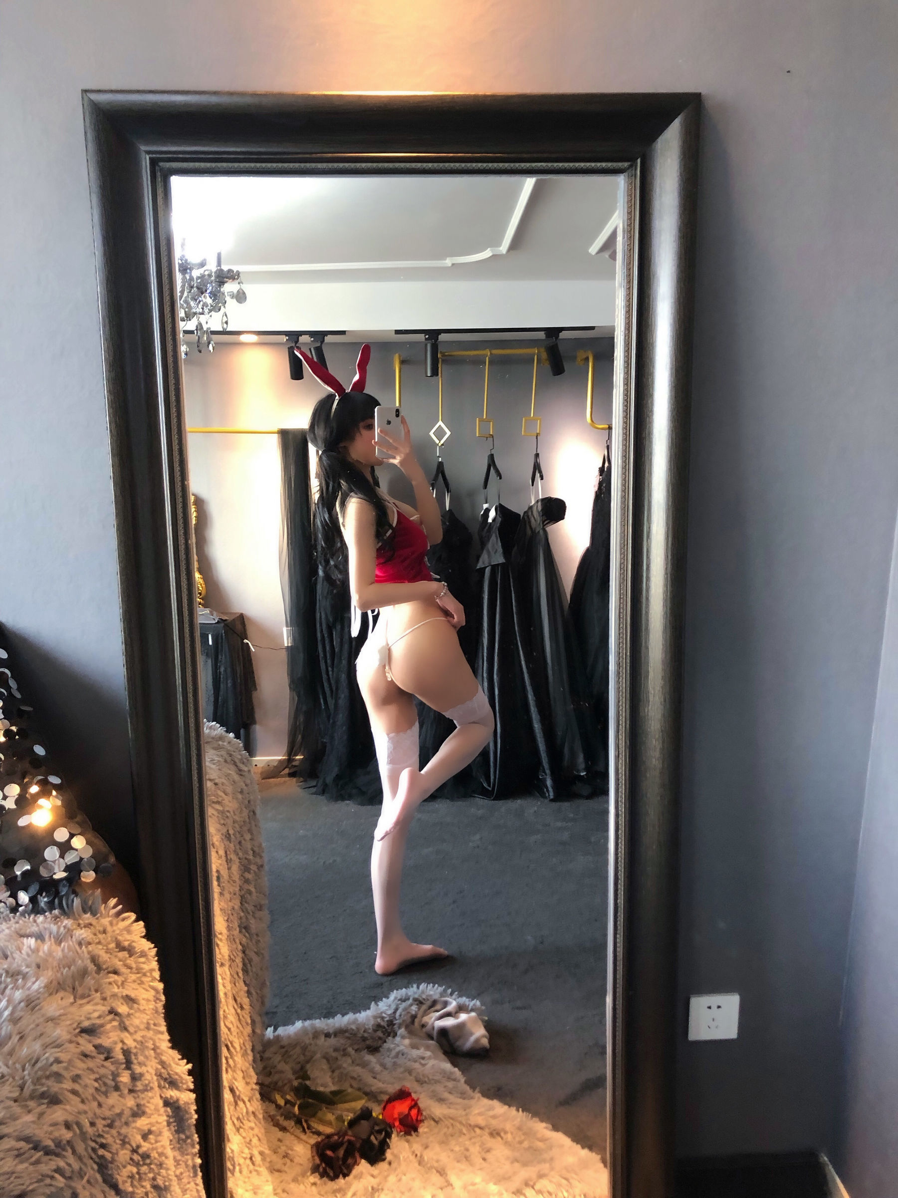 动漫博主阿包也是兔娘 - 红色兔兔-图5