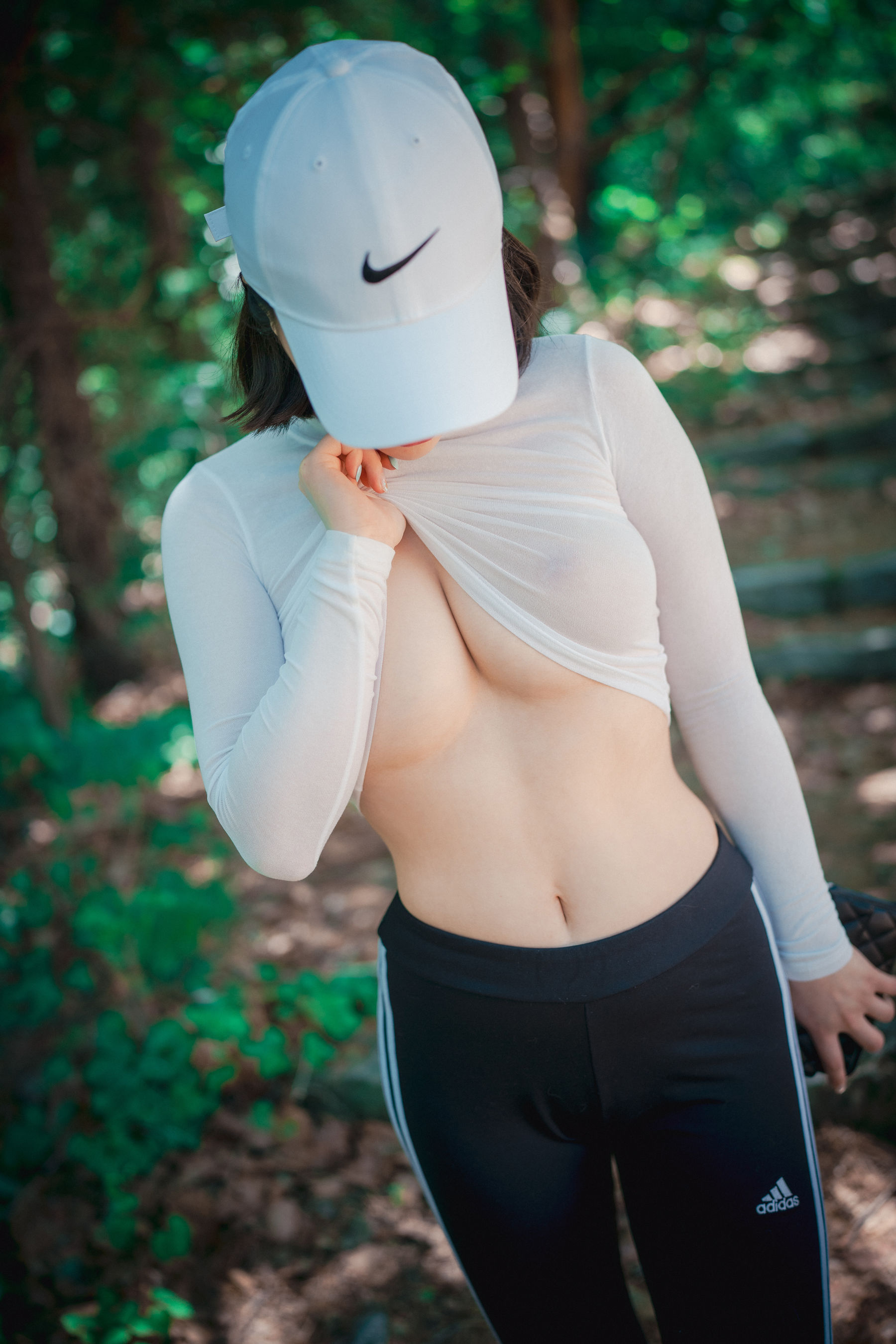 Yeeun - Naughty Trekking 写真套图-图129