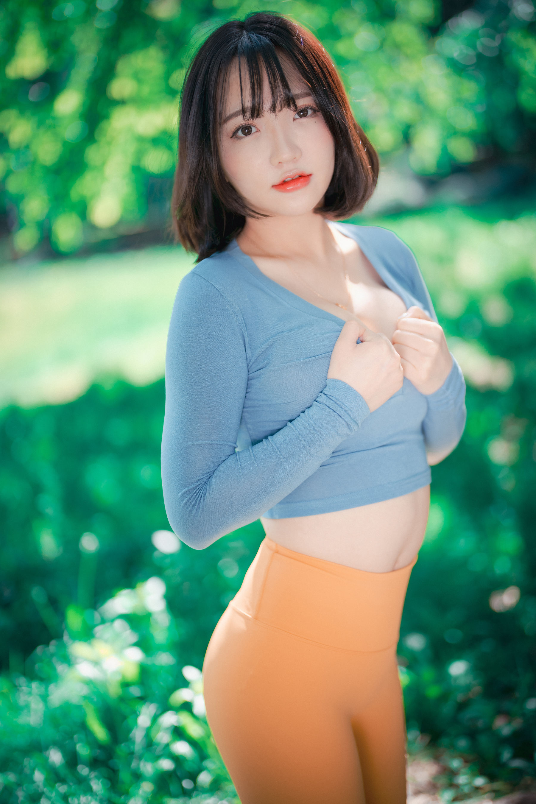 Yeeun - Naughty Trekking 写真套图-图23
