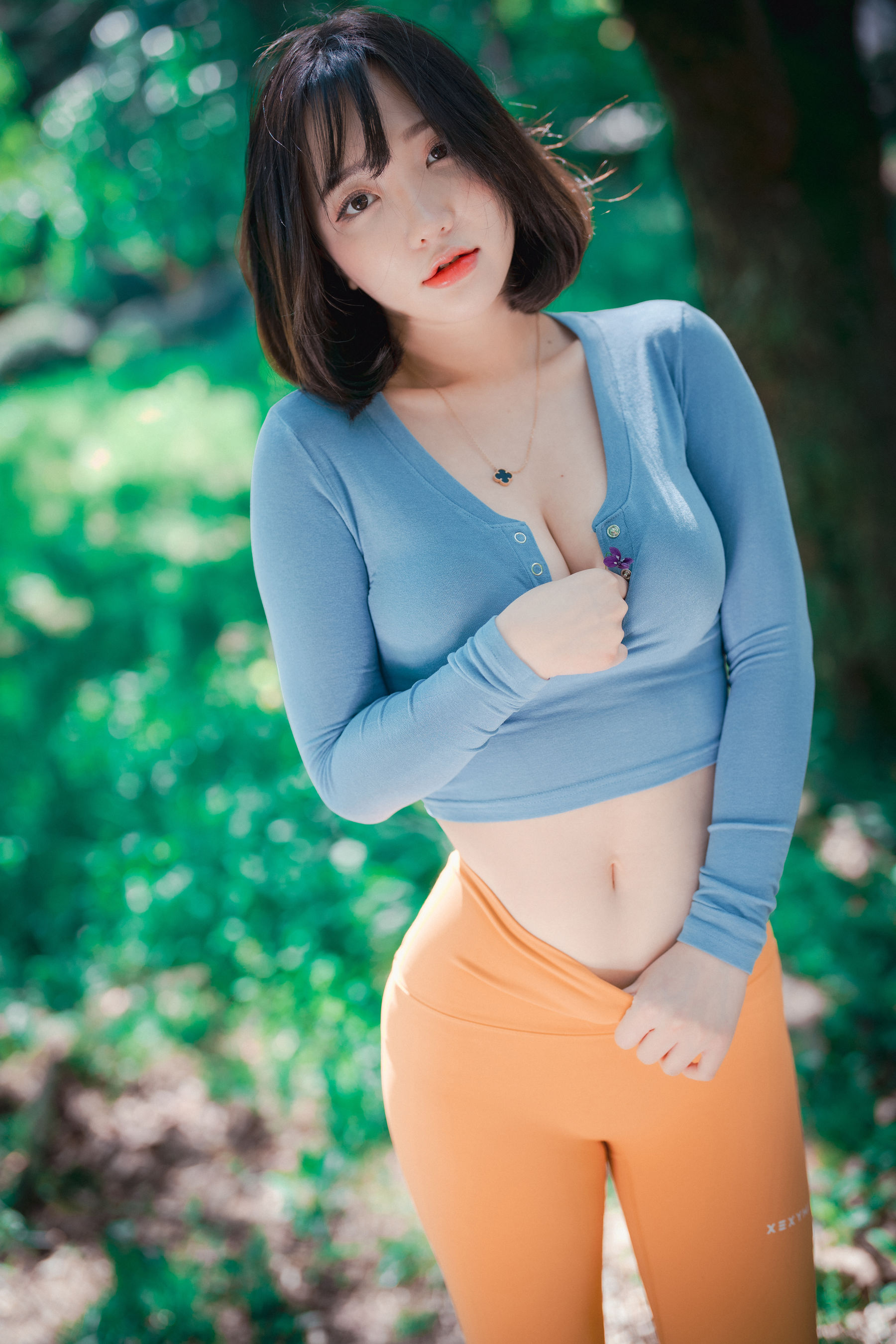 Yeeun - Naughty Trekking 写真套图-图43