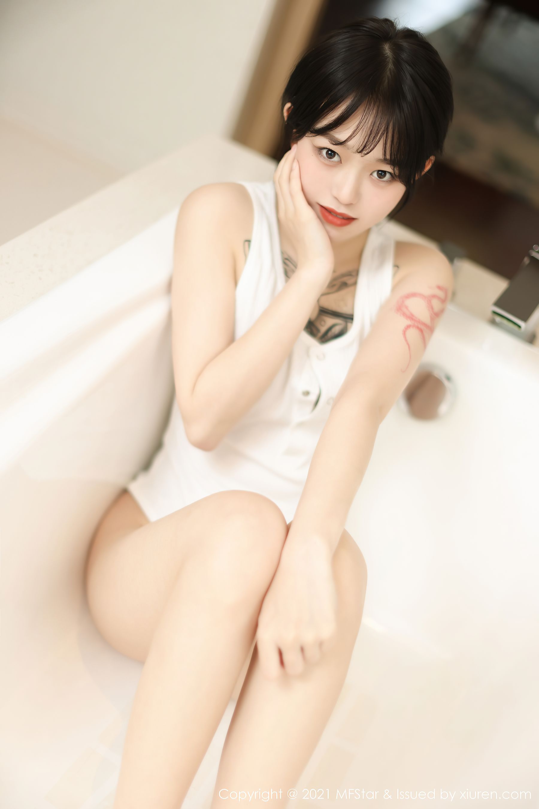 Vol.496 奶瓶子-图1