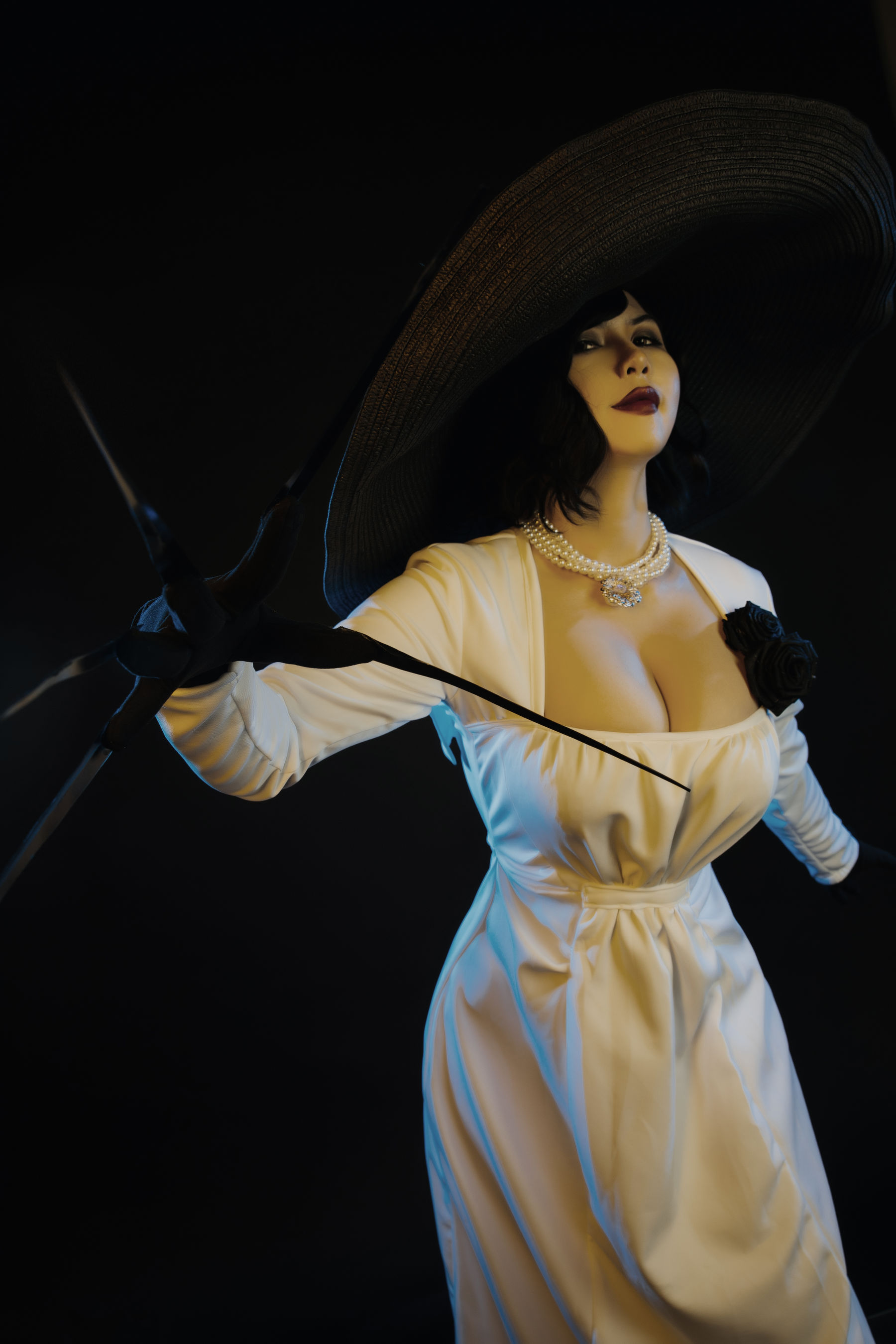 Uy Uy - Lady Dimitrescu-图5