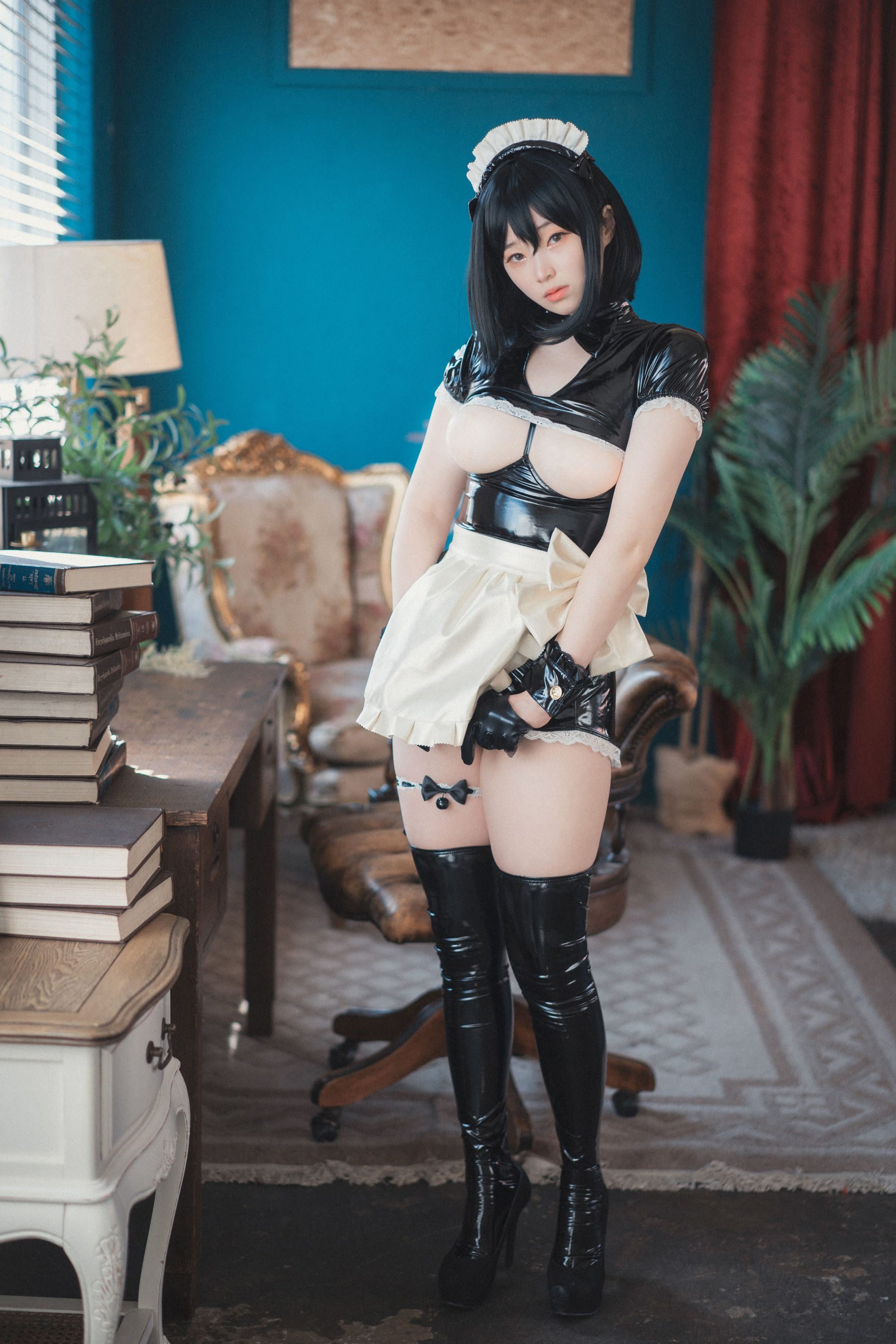 BamBi - Femme de Chambre en Latex-图25