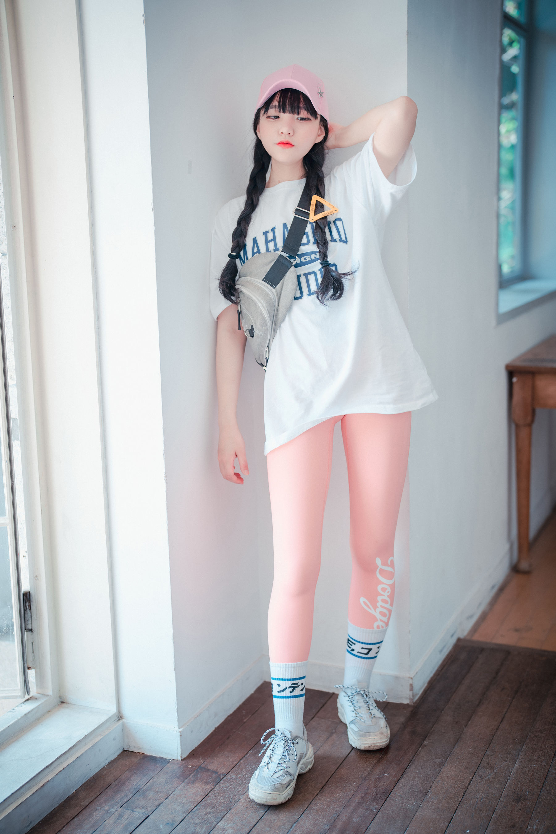 Jenny - Loose and Tight Pink-图1