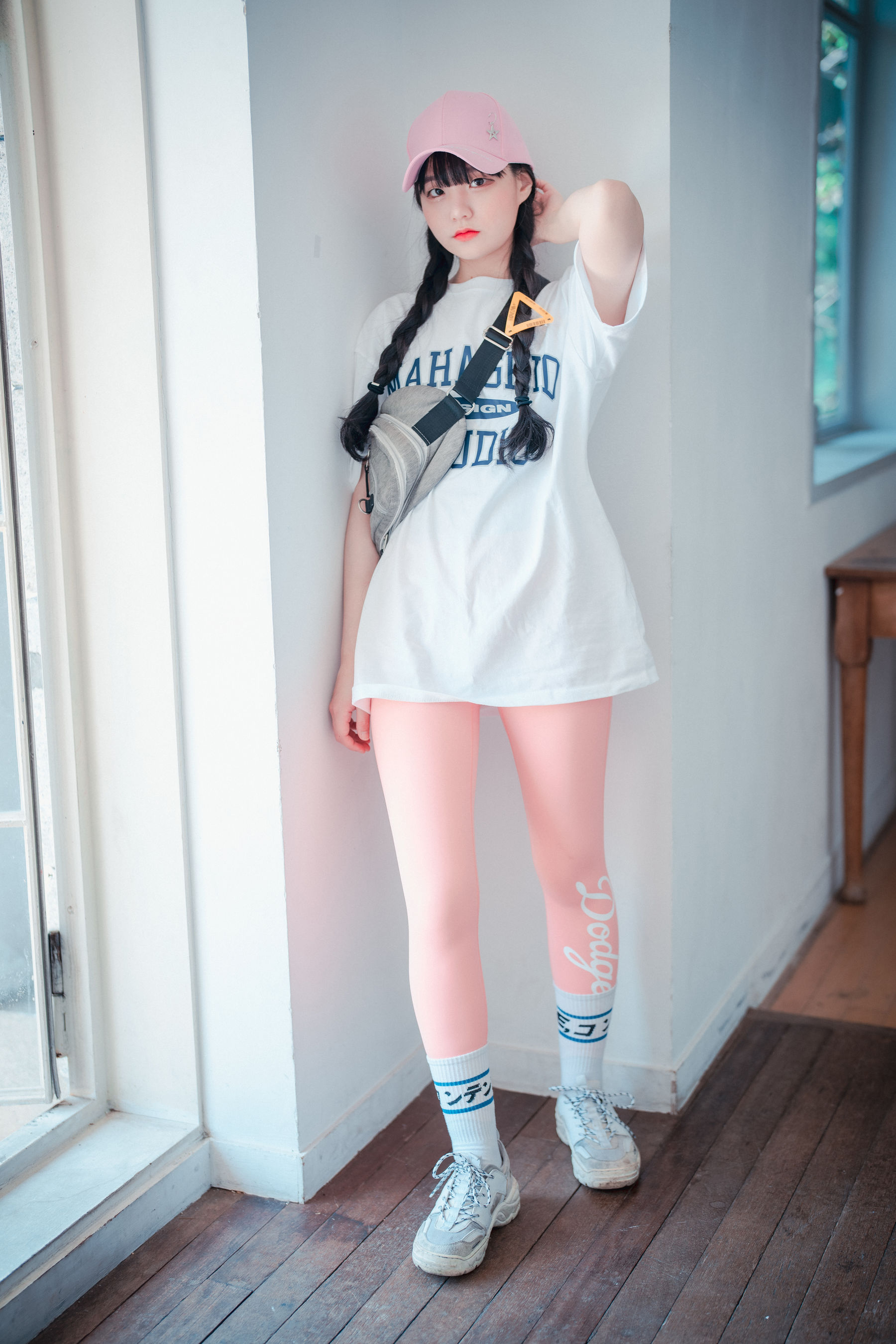 Jenny - Loose and Tight Pink-图2