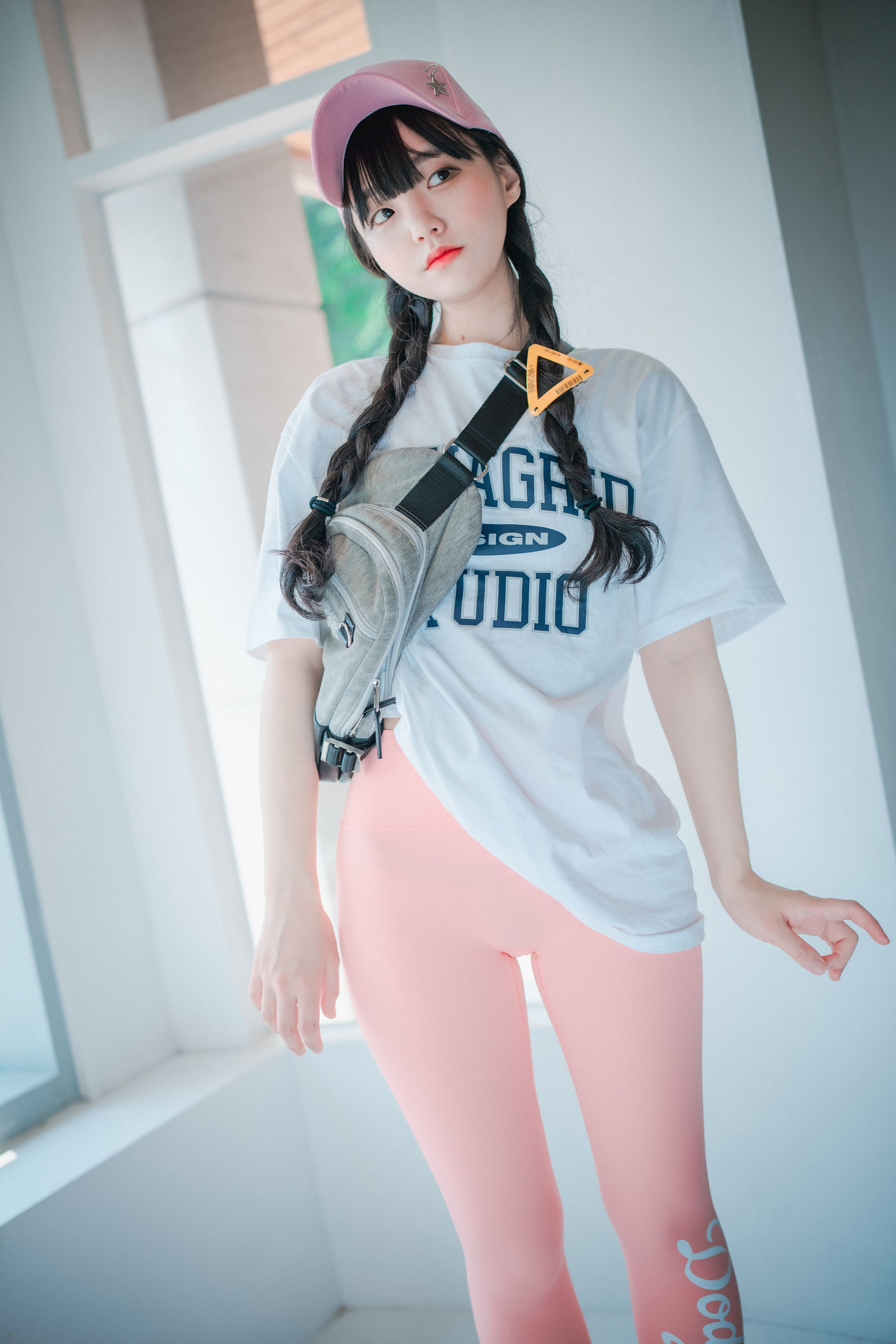 Jenny - Loose and Tight Pink-图29