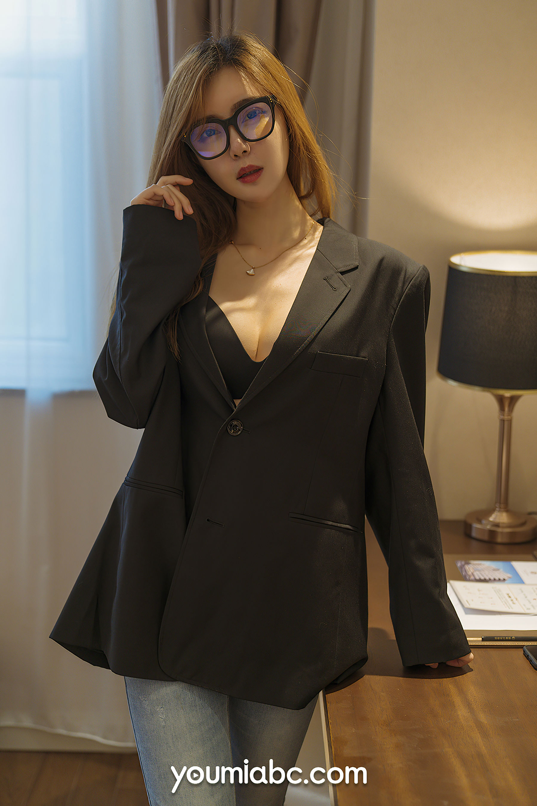 Yomi悠蜜 勾魂秘书-图4