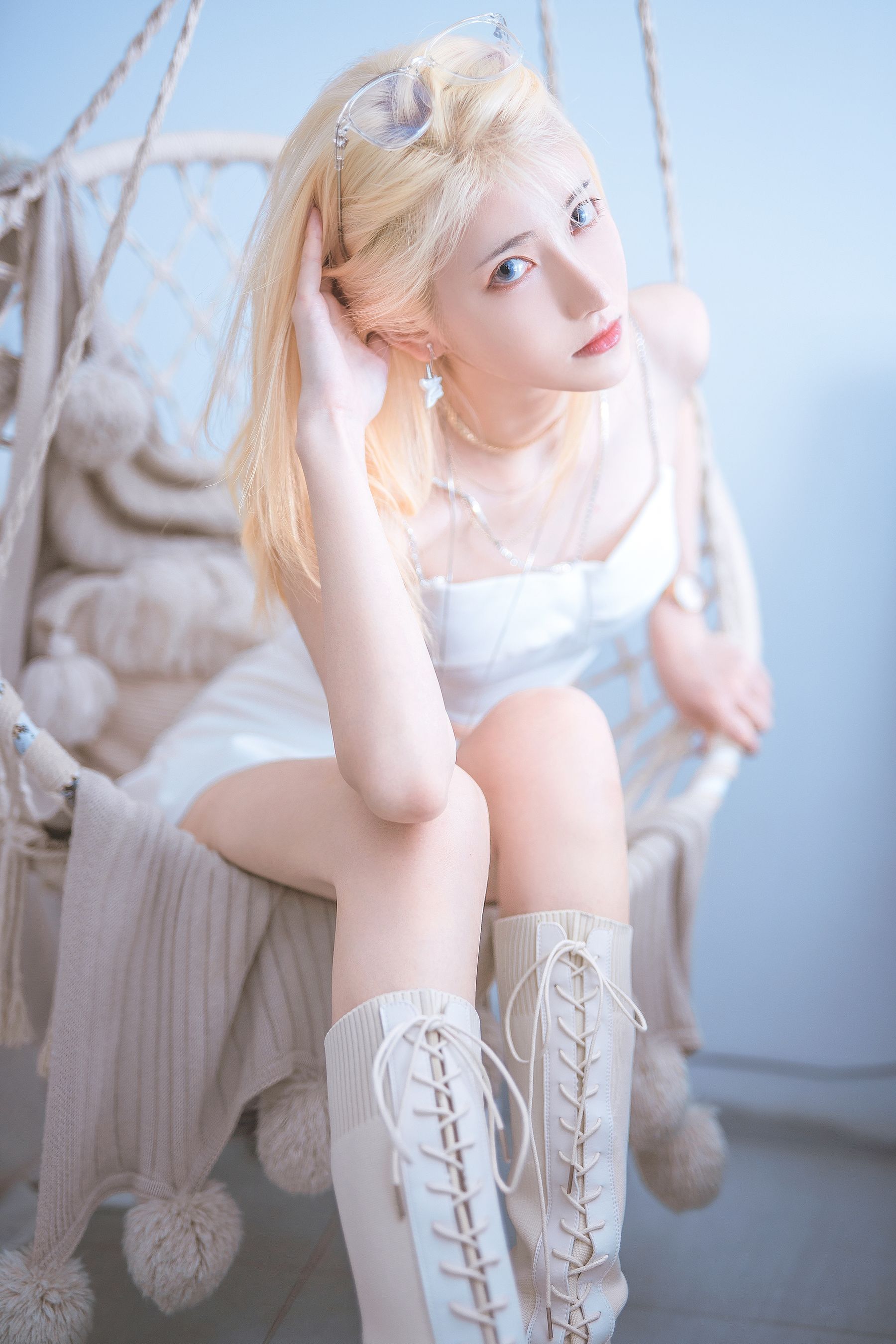 动漫博主南桃Momoko - 白色制服-图2