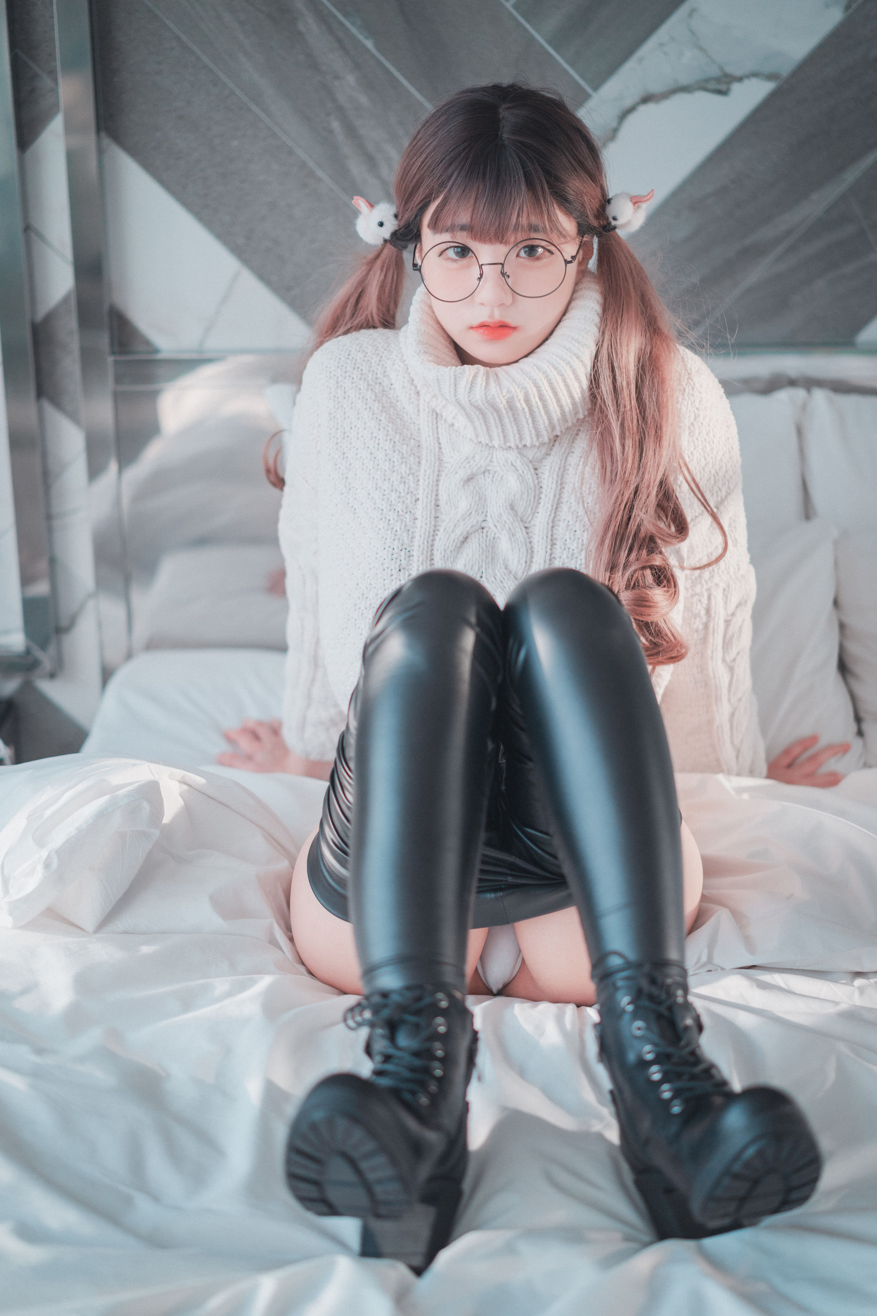 Jenny - Loose and Tight White-图23