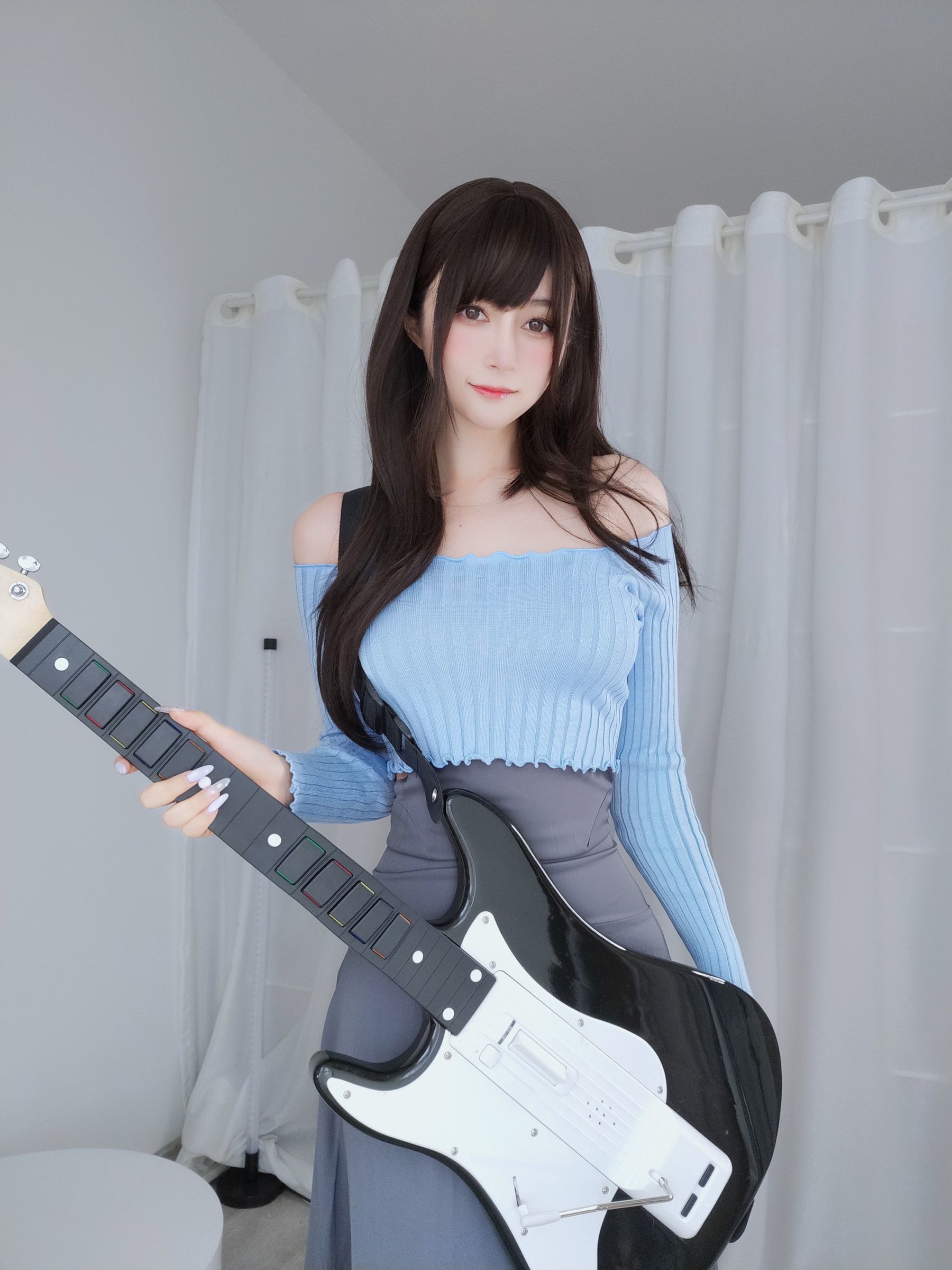 Coser小姐姐白银 - 吉他妹妹-图1