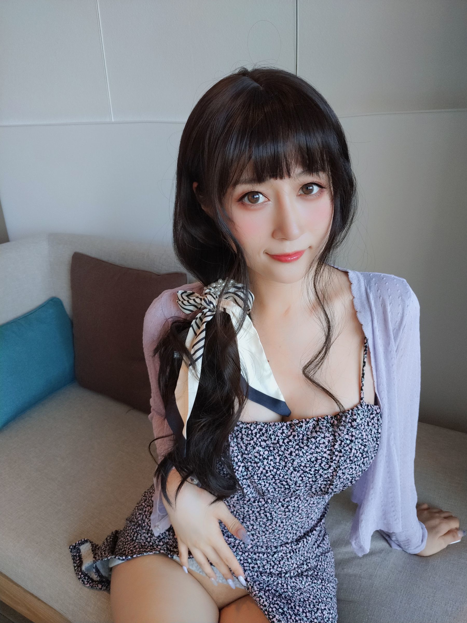 Coser小姐姐白银 - 居家碎花裙-图1