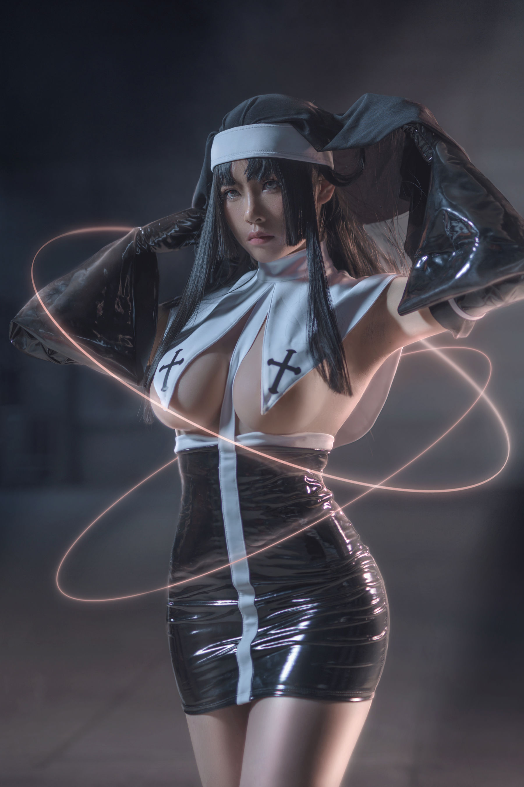 动漫博主uki雨季 - 修女黑胶衣-图0