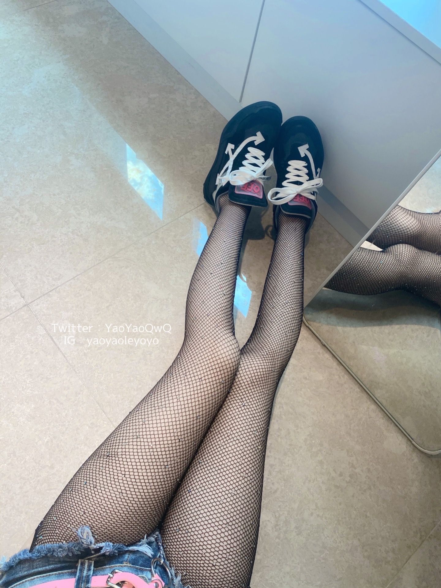 萌妹子Coser摇摇乐yoyo fantia まず自分撮りを見る…… (2021-8.23)-图3
