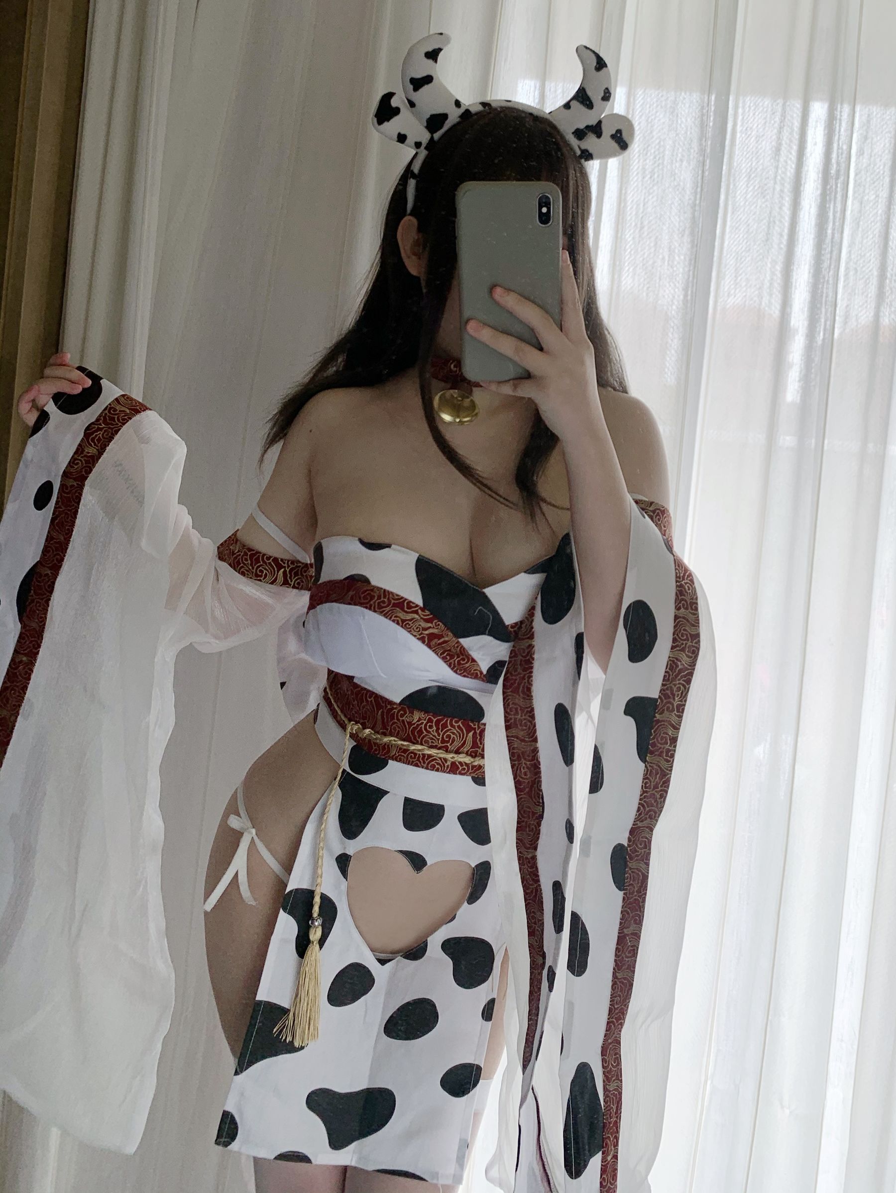 蜜桃少女是依酱呀 - 牛牛和服-图2