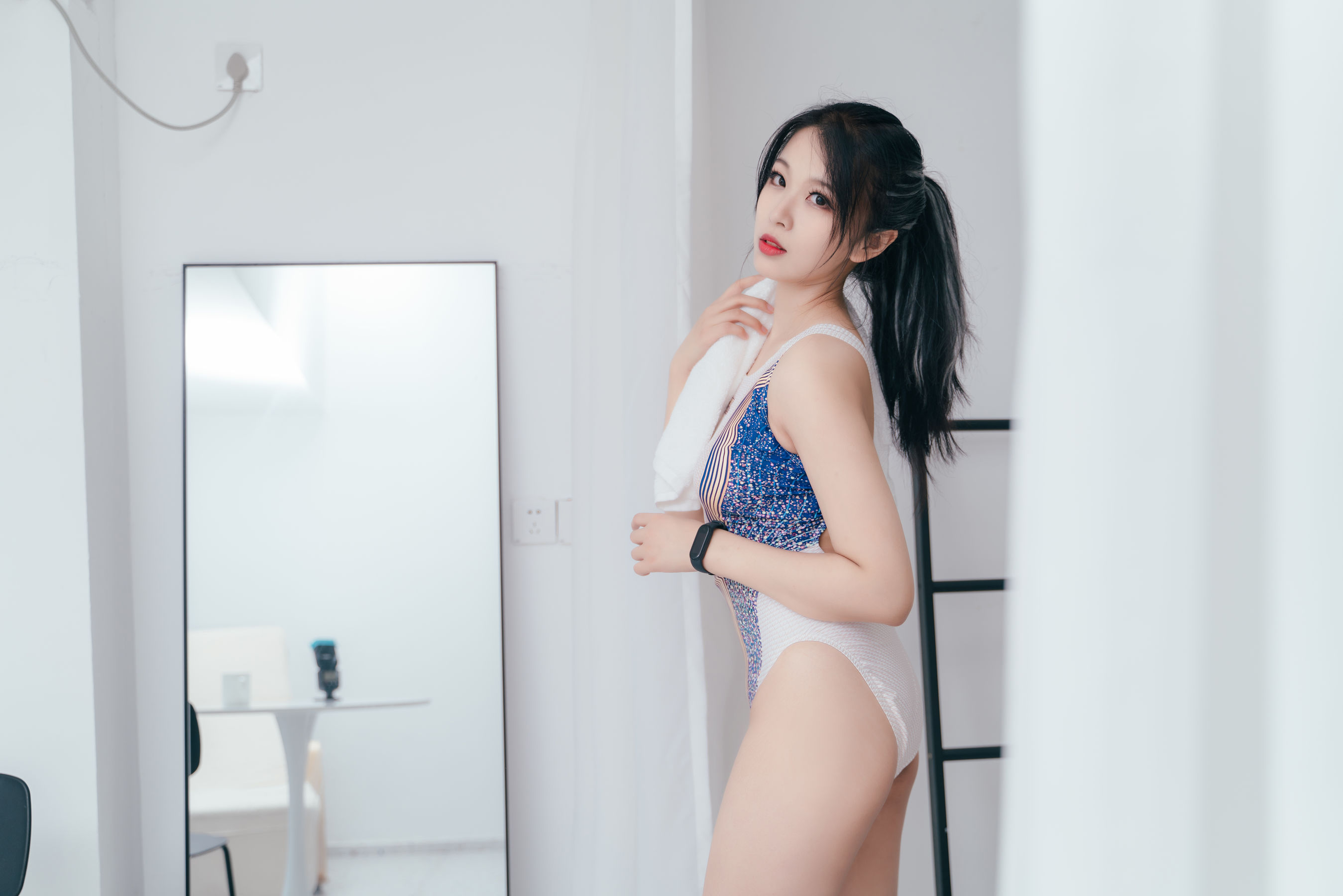 轩萧学姐 - 竞泳-图1