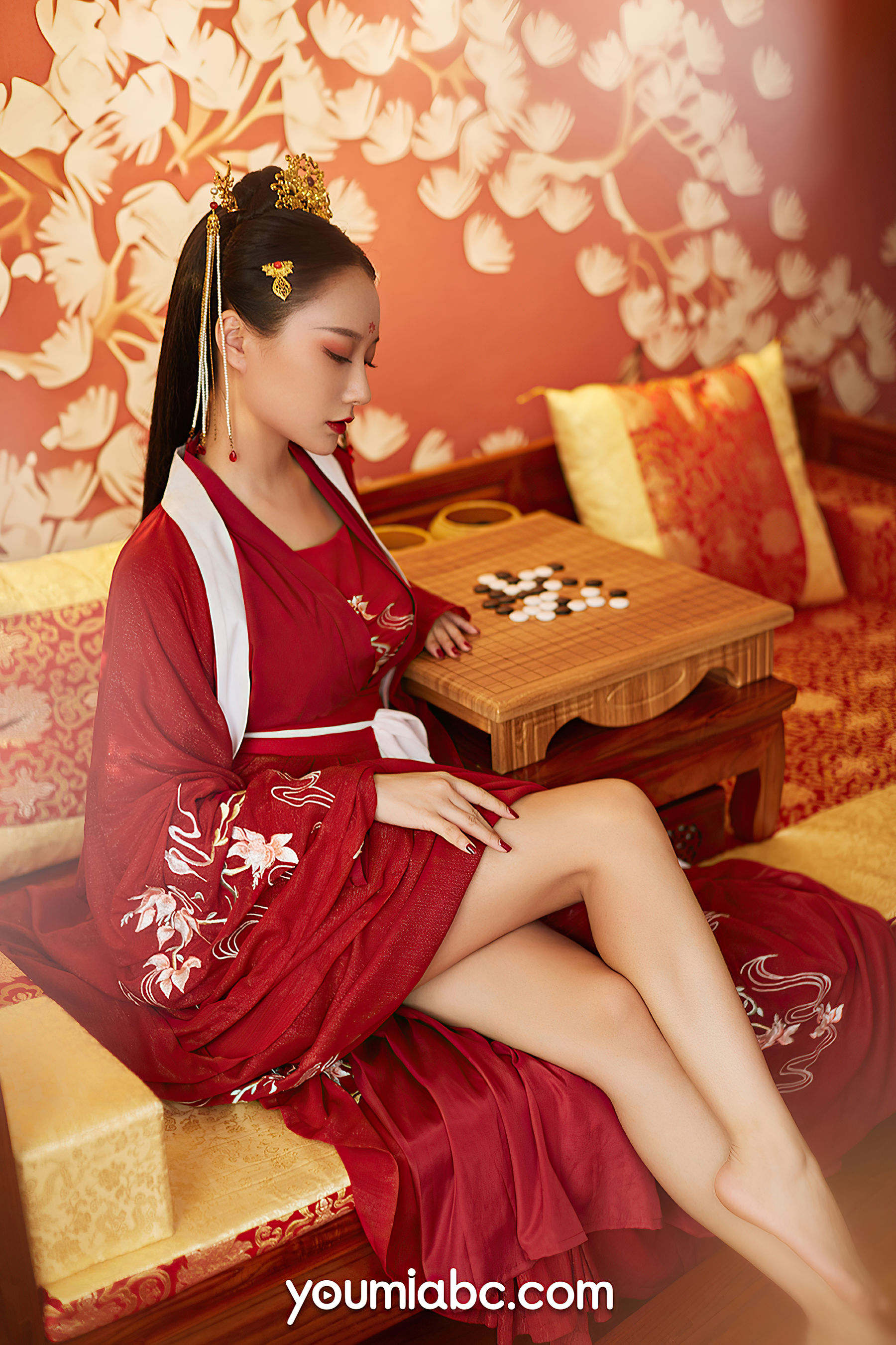 何嘉颖 盛世红颜-图2