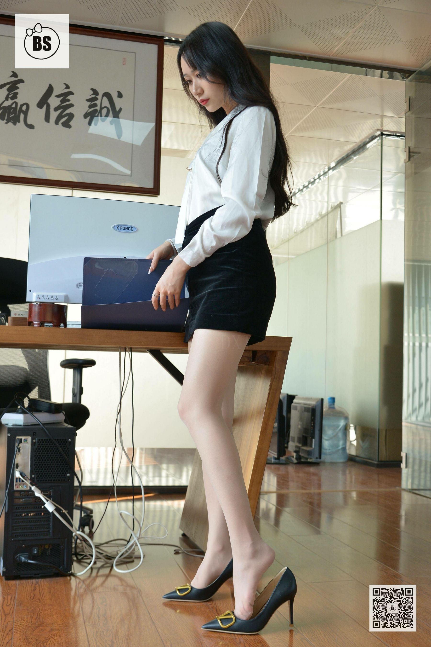 MX011 美西 新来的女助理1-图21