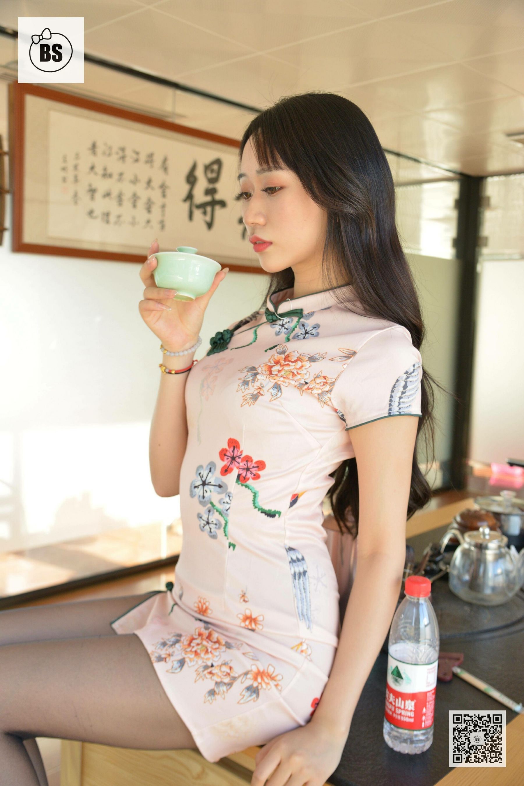 MX014 美西 新来的女助理4-图17