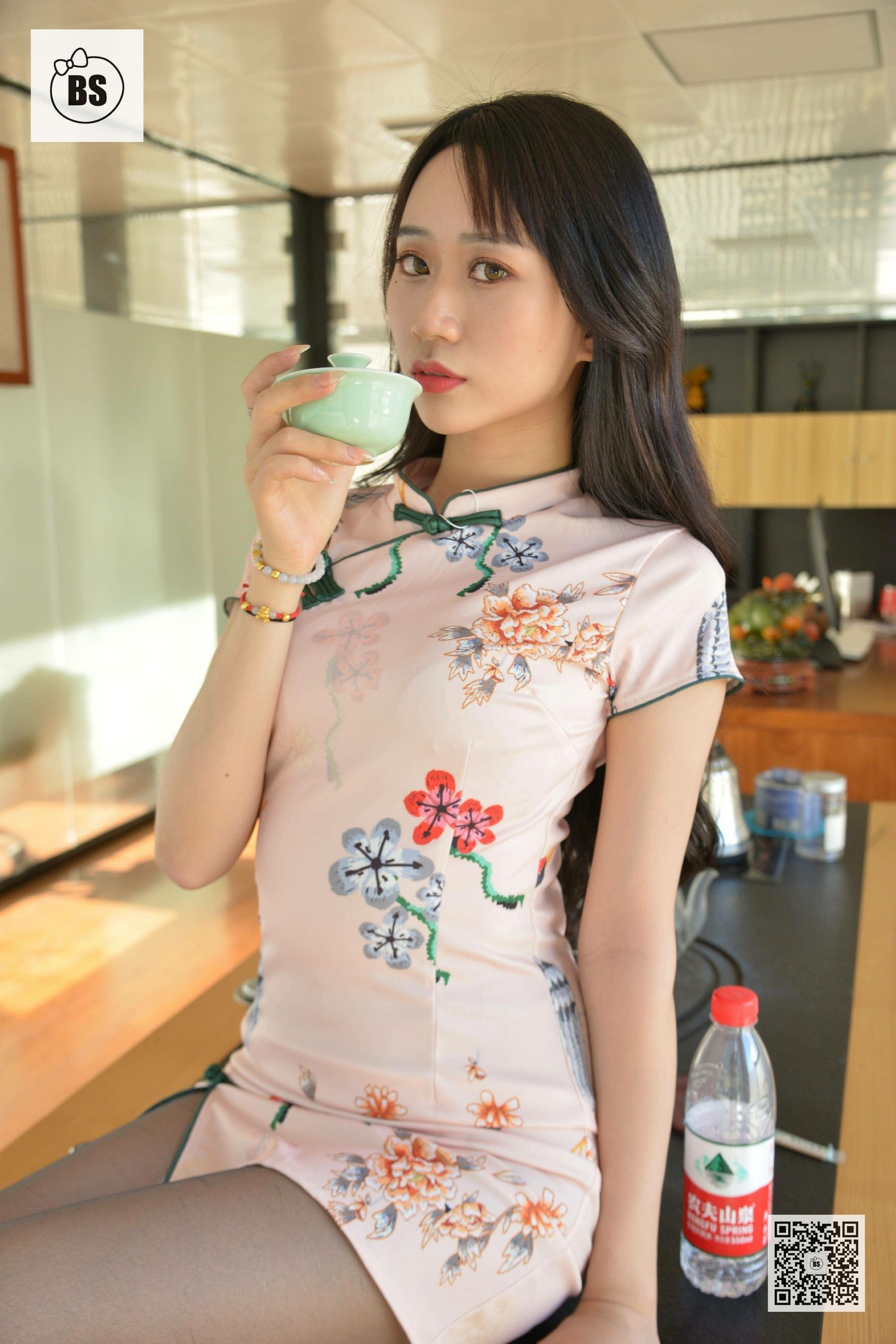 MX014 美西 新来的女助理4-图19