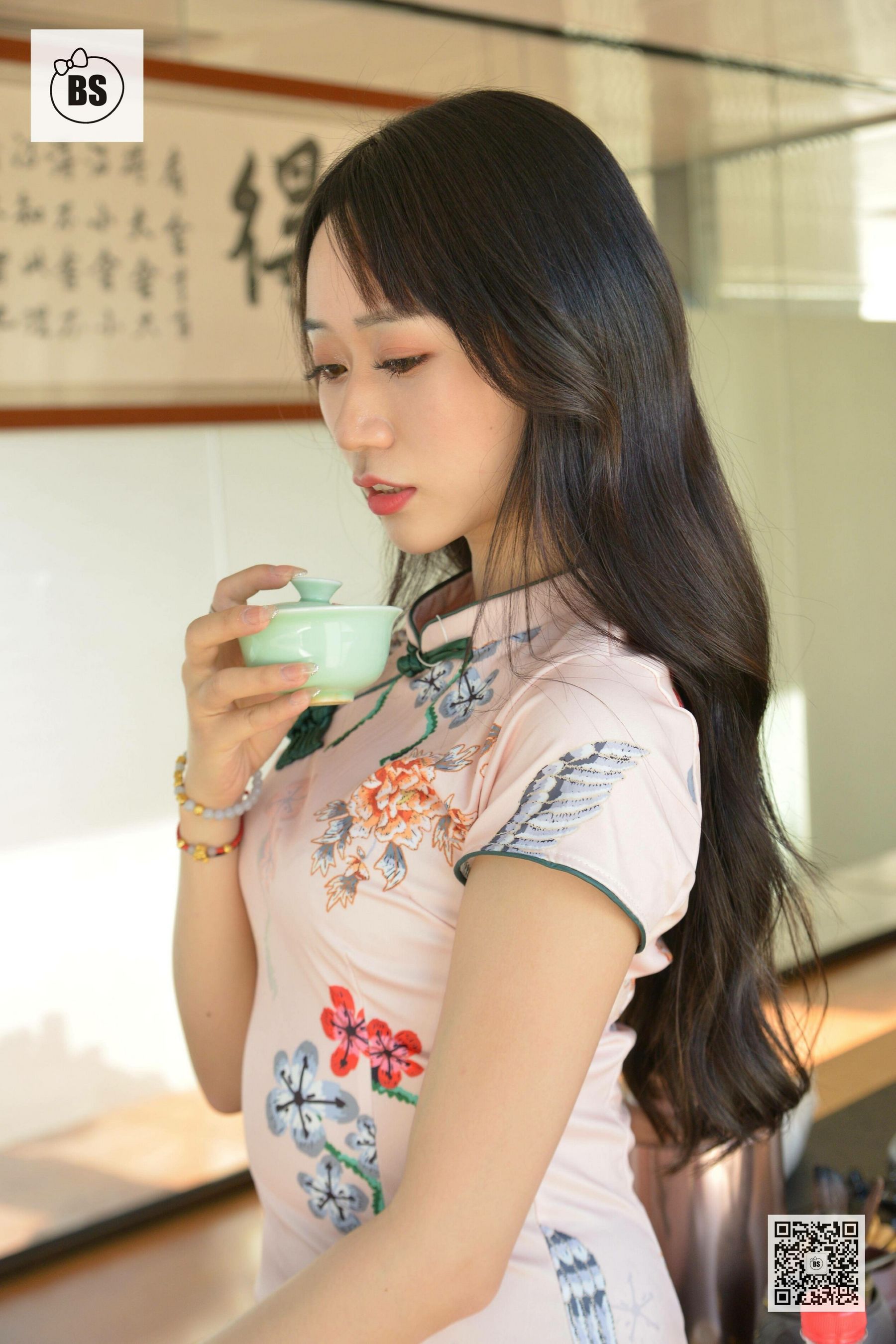 MX014 美西 新来的女助理4-图21