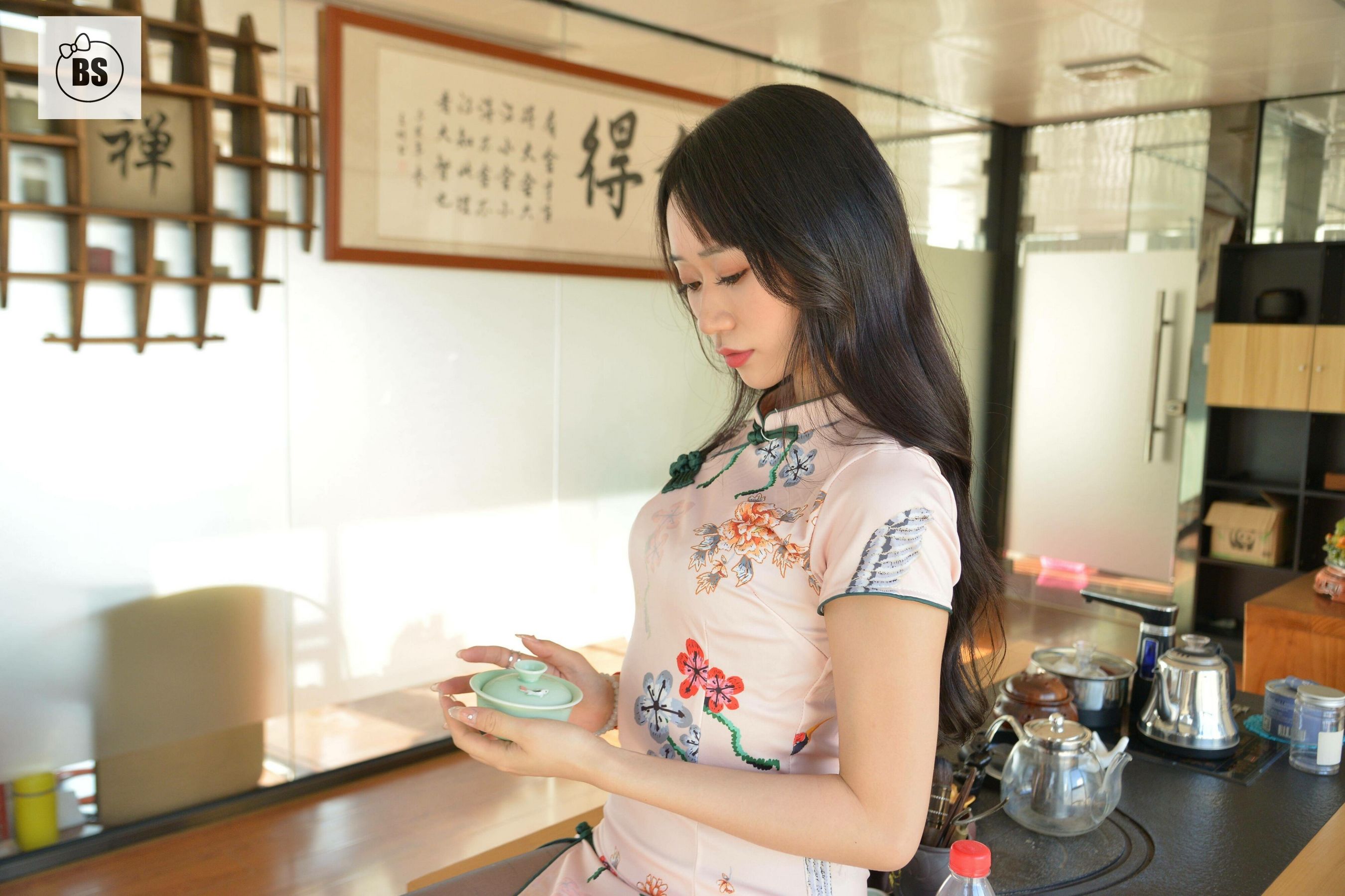 MX014 美西 新来的女助理4-图58