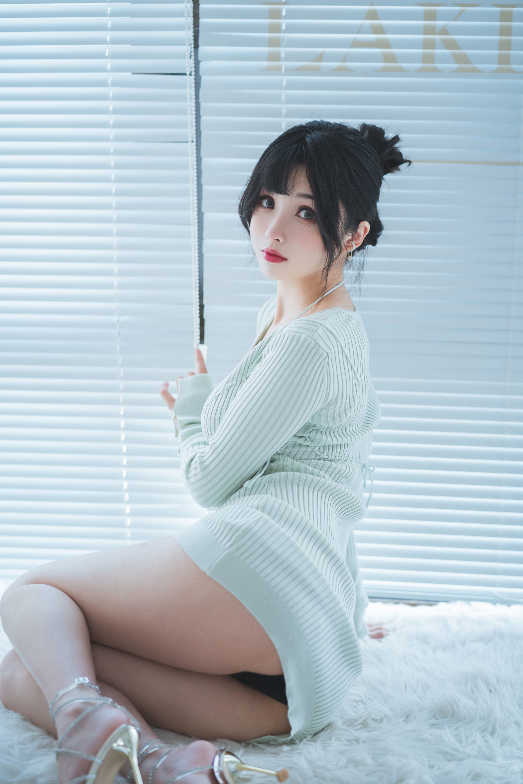 COS福利rioko凉凉子 - 人妻毛衣-图10