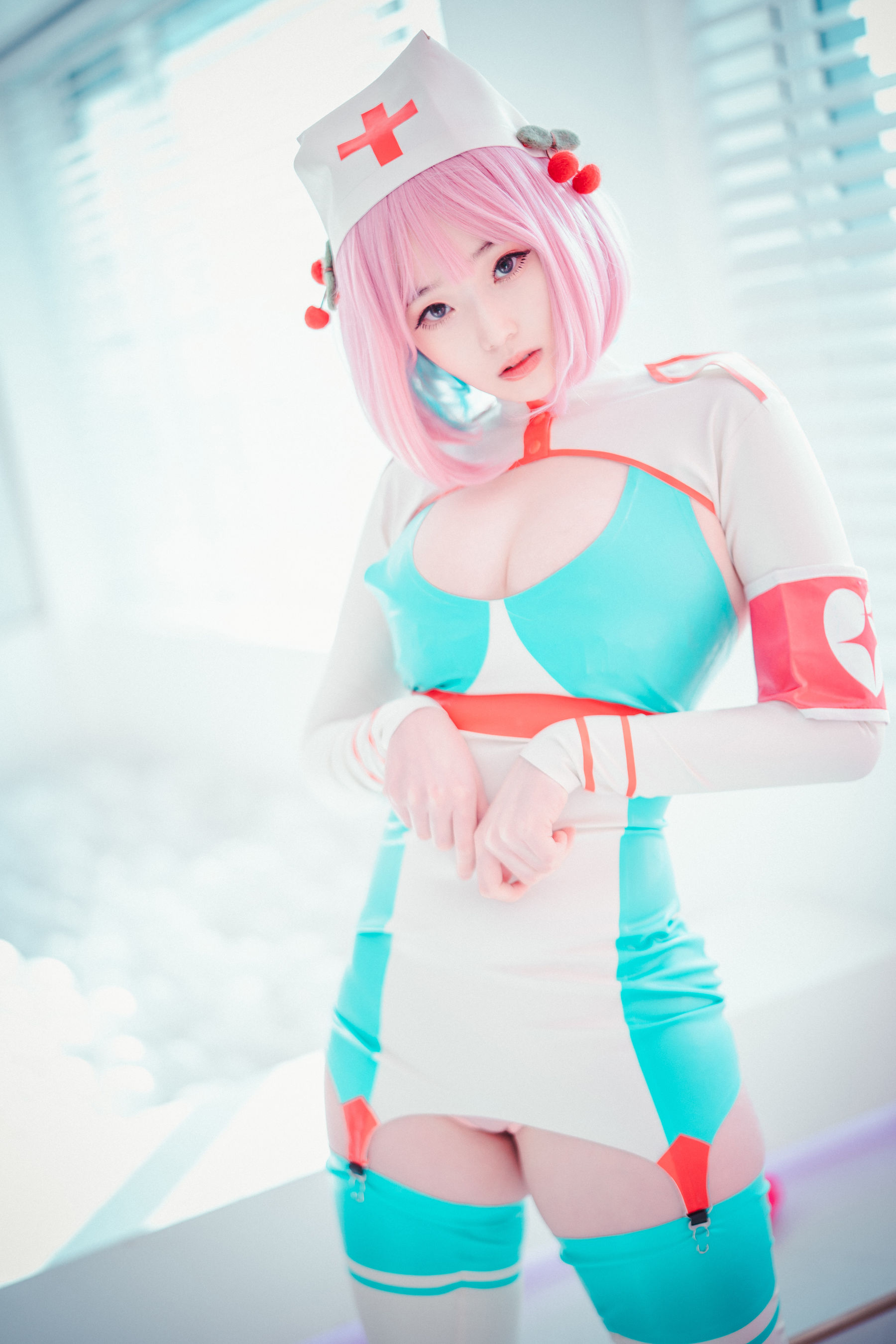 BamBi - Cling To Latex-图13