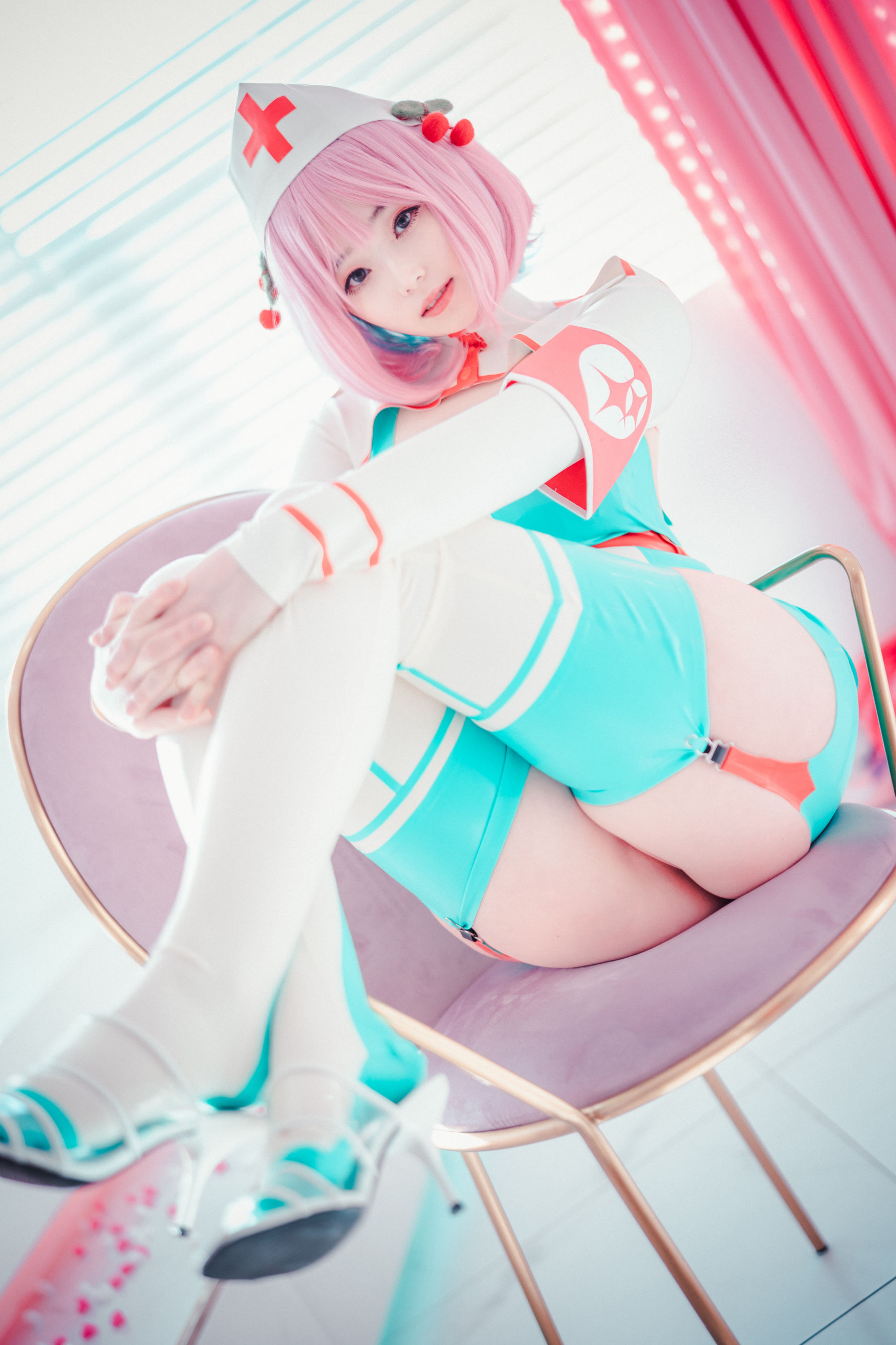 BamBi - Cling To Latex-图20