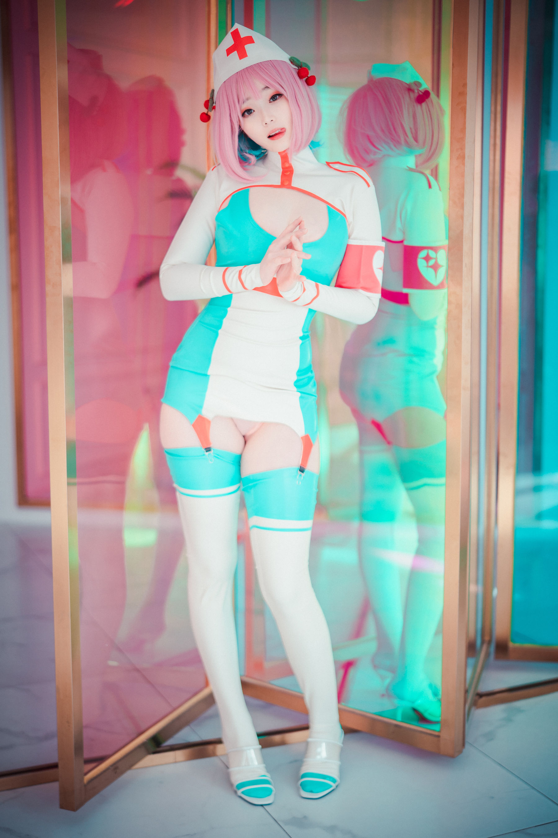 BamBi - Cling To Latex-图30