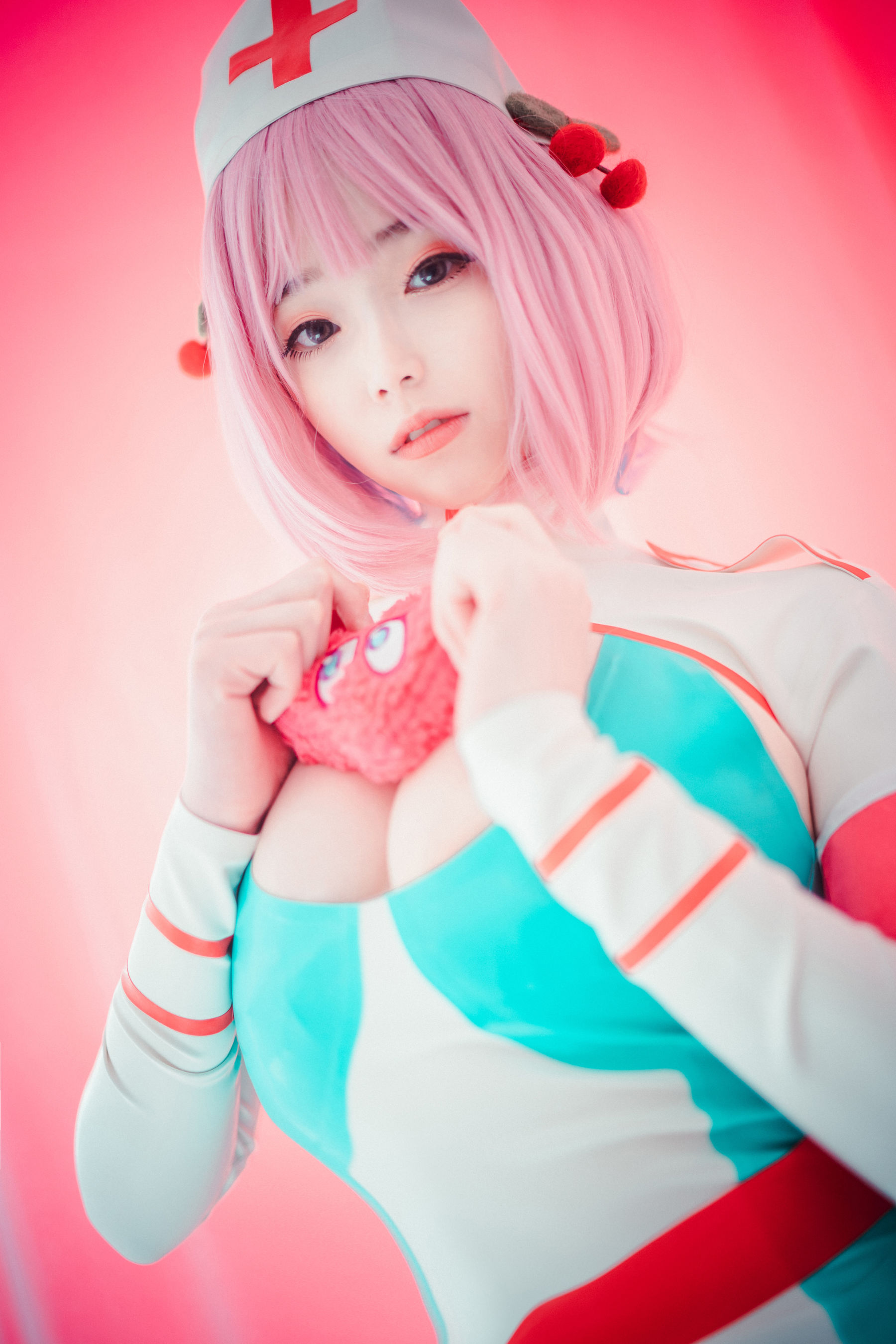 BamBi - Cling To Latex-图3