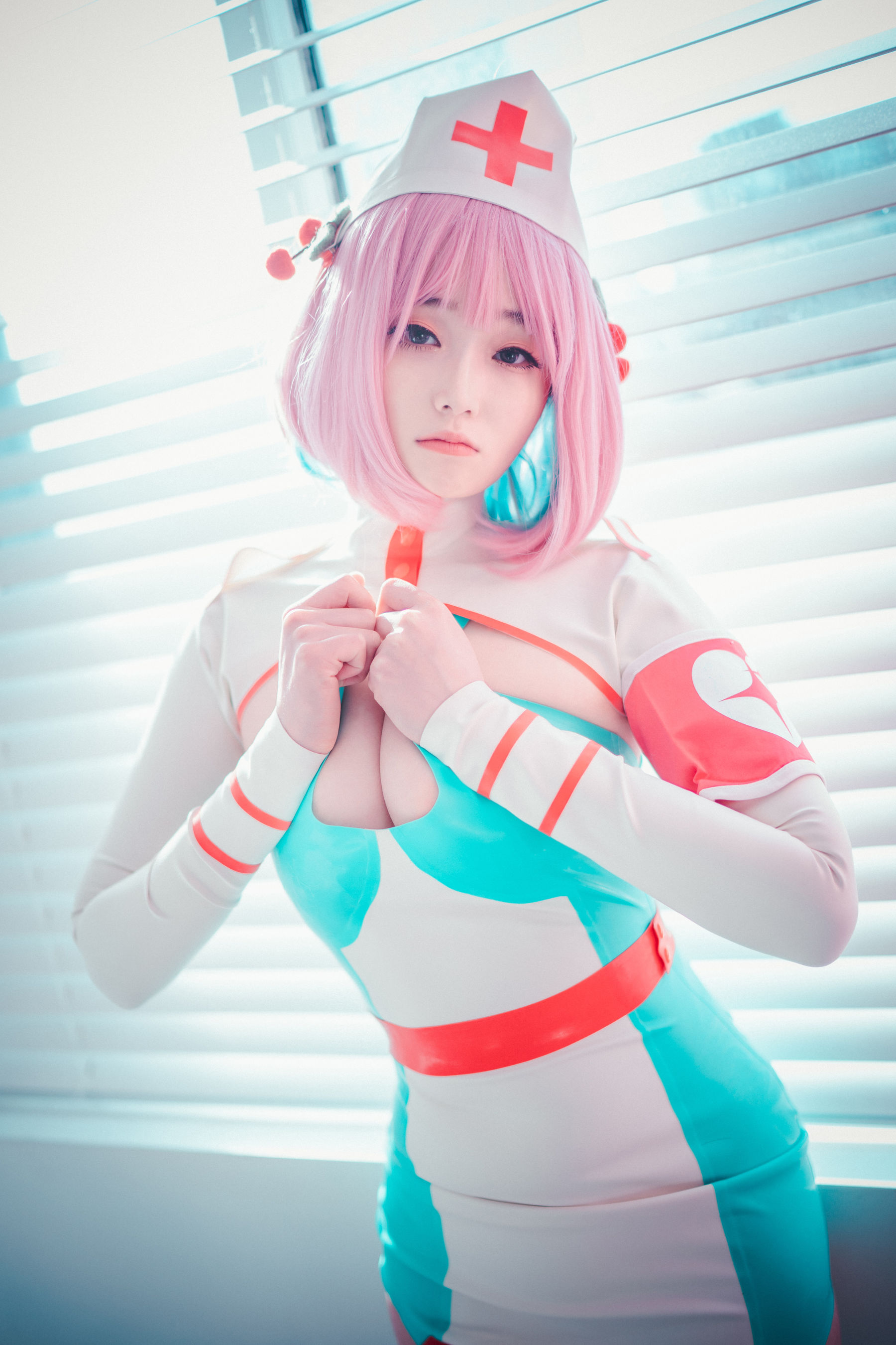 BamBi - Cling To Latex-图5