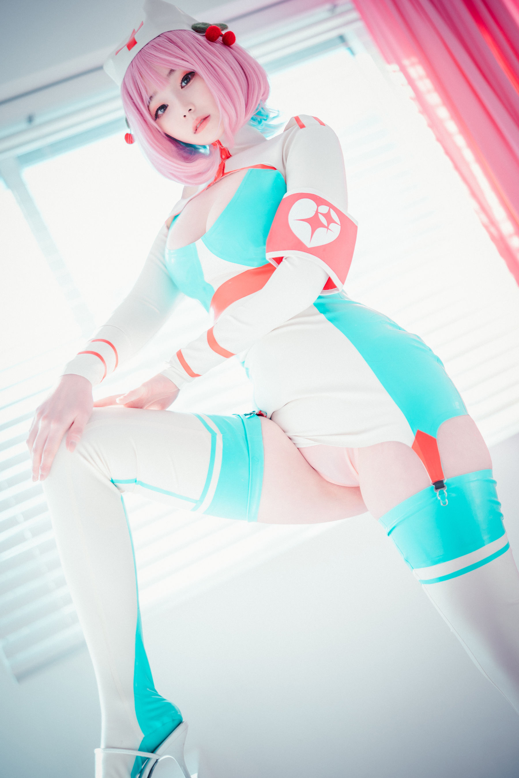 BamBi - Cling To Latex-图8