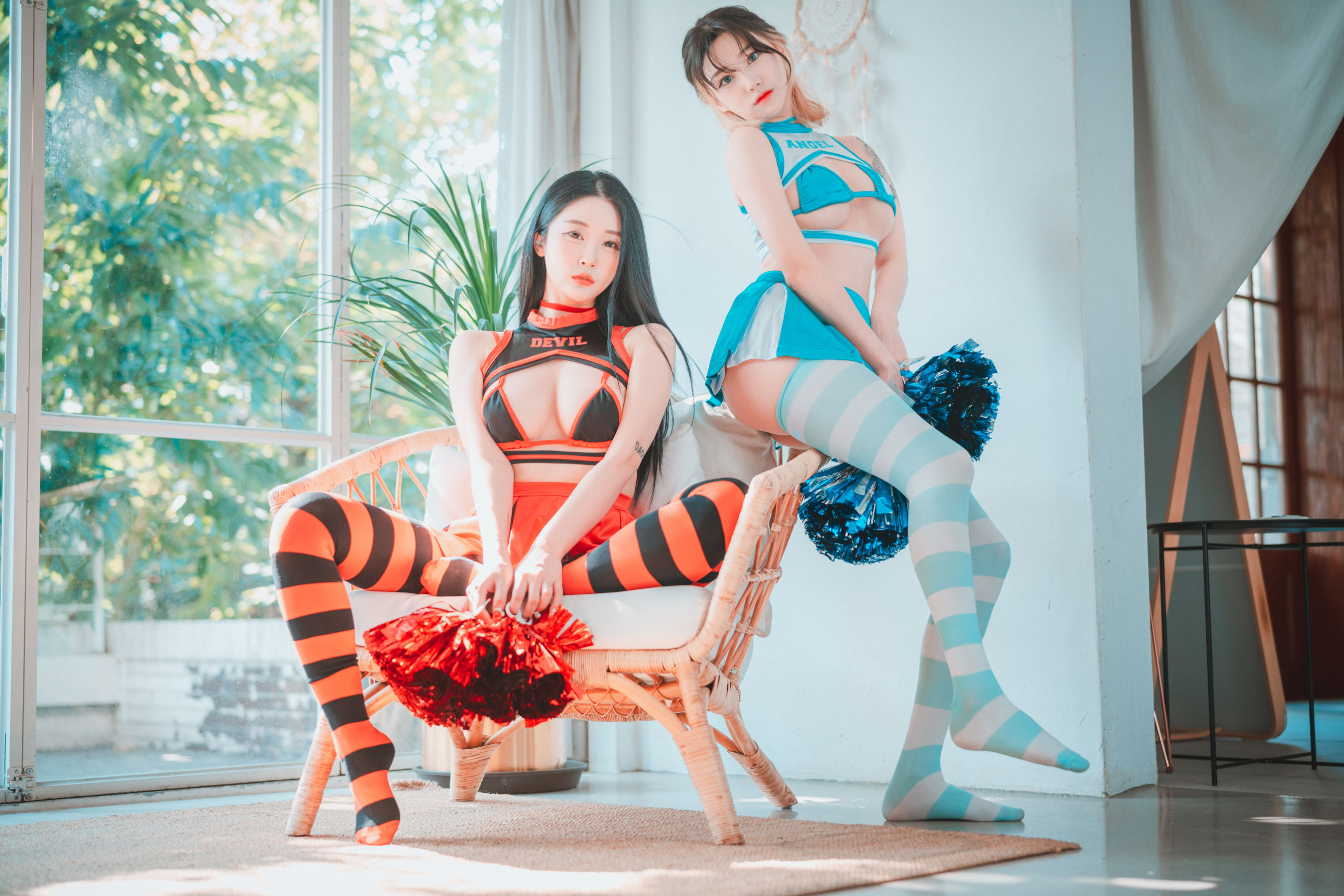 Bomi & Taeri - Devil 666 & Angel 777-图7