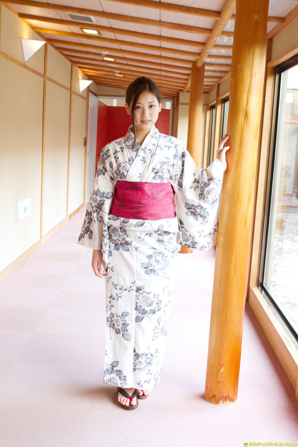 佐山彩香《100％美少女！无敌の弾ける限界ボディ》  NO.1089-图0