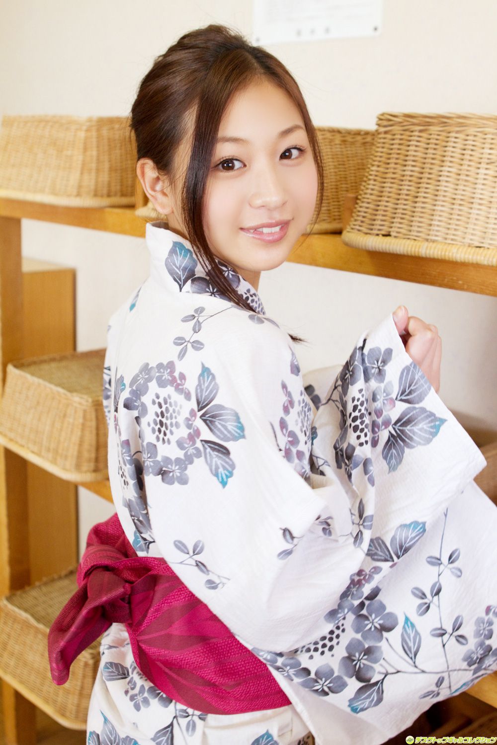 佐山彩香《100％美少女！无敌の弾ける限界ボディ》  NO.1089-图56