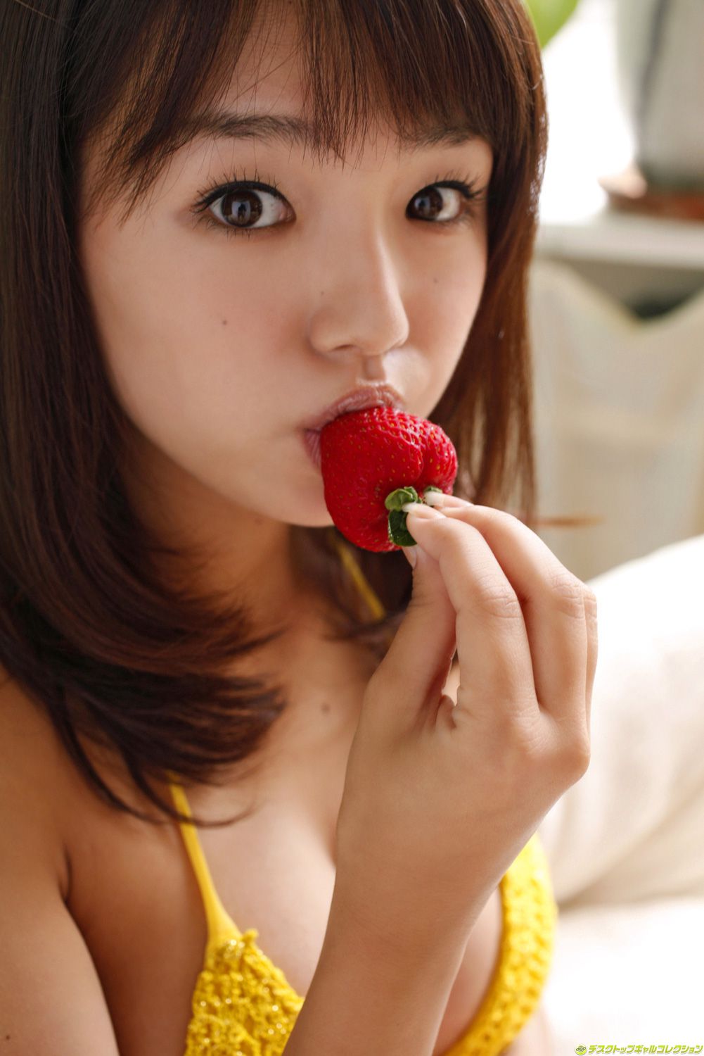 筱崎爱《圧倒的ロリ乳！大きすぎてこぼれちゃう》  NO.1101-图59