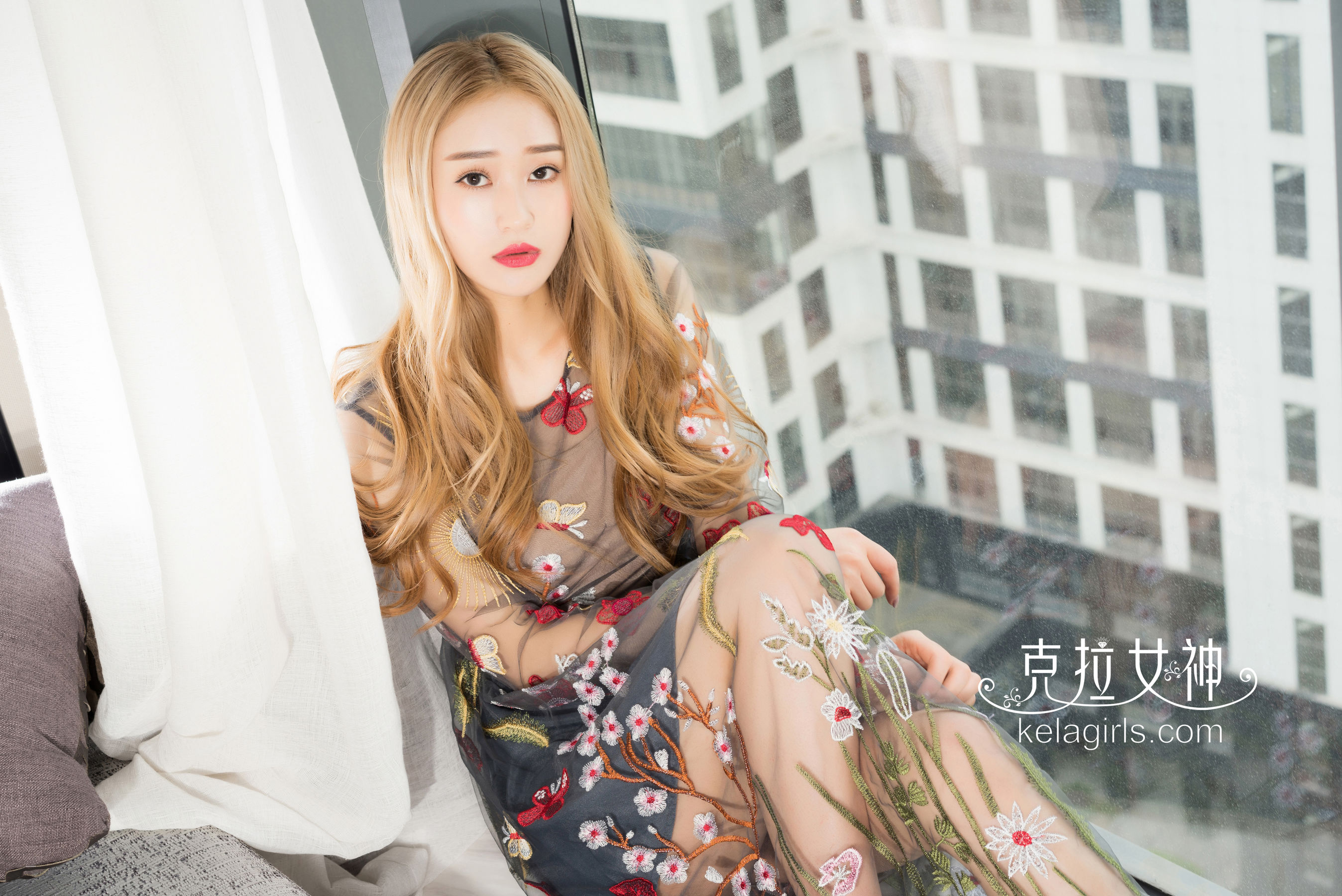 晨可 裙底风光-图0