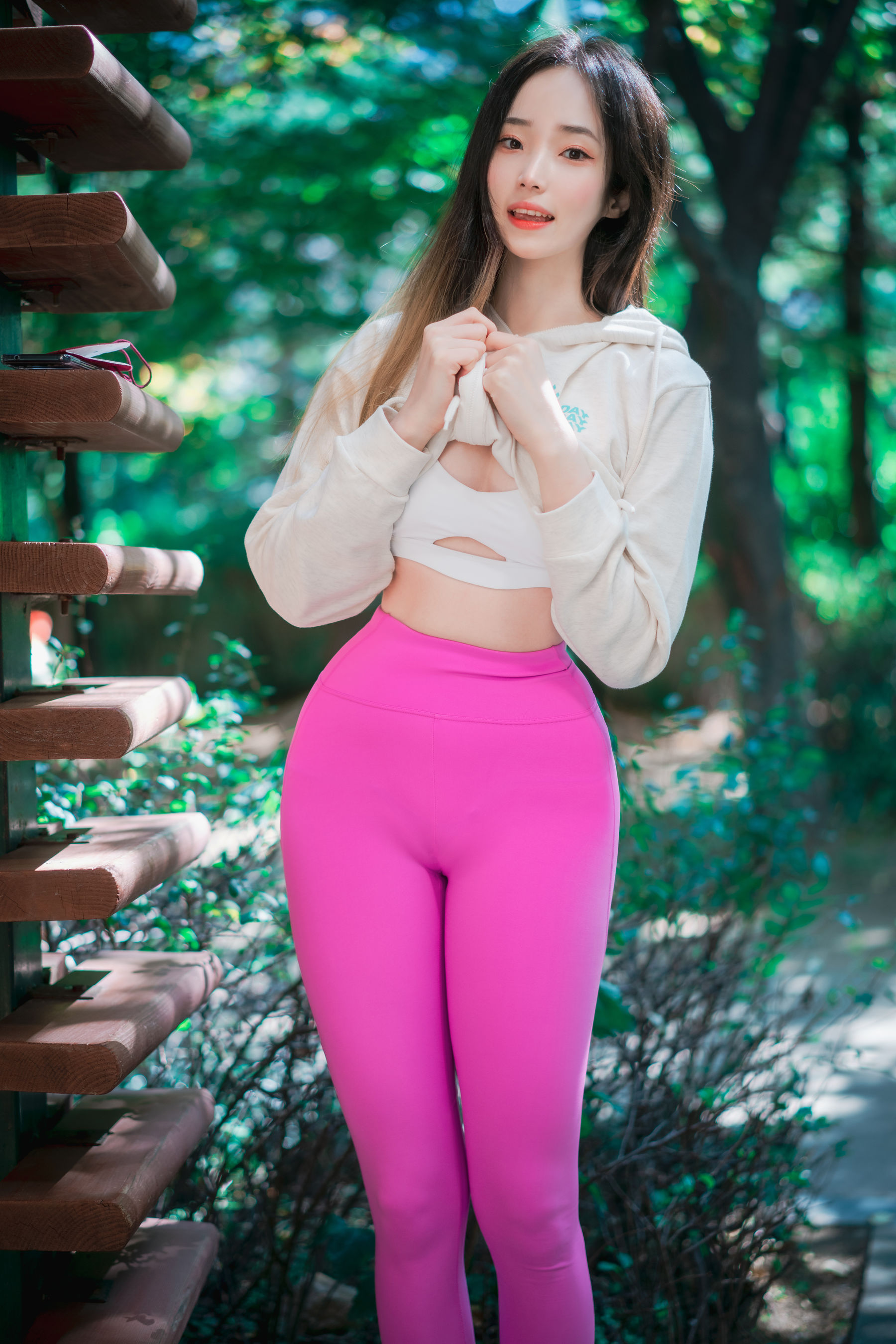 Bambi - Loose and Tight Violet-图19