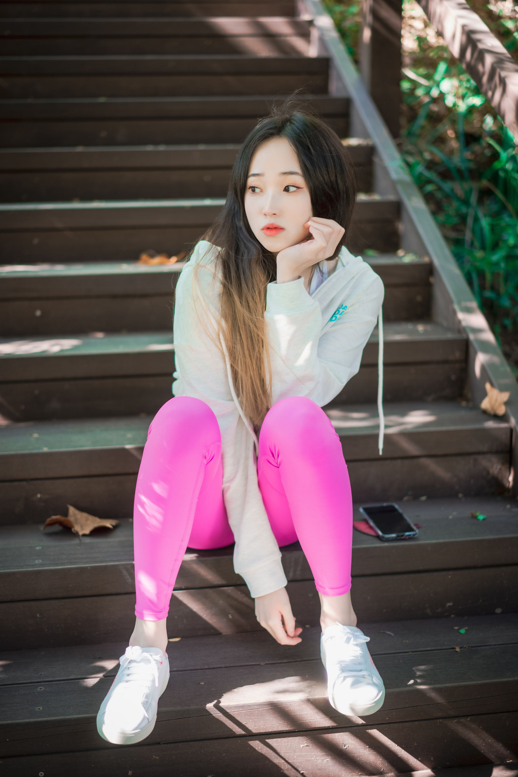 Bambi - Loose and Tight Violet-图27