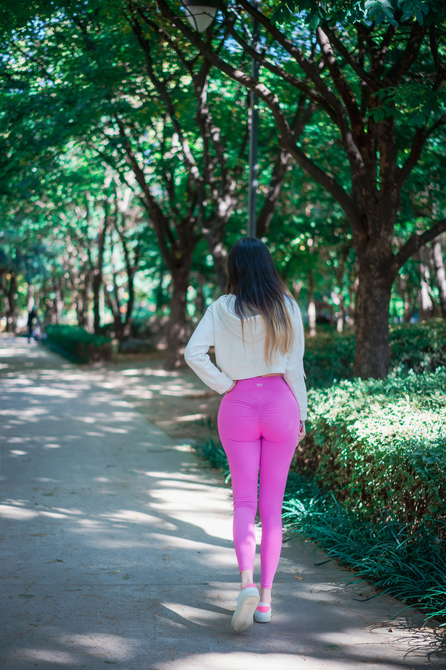 Bambi - Loose and Tight Violet-图51