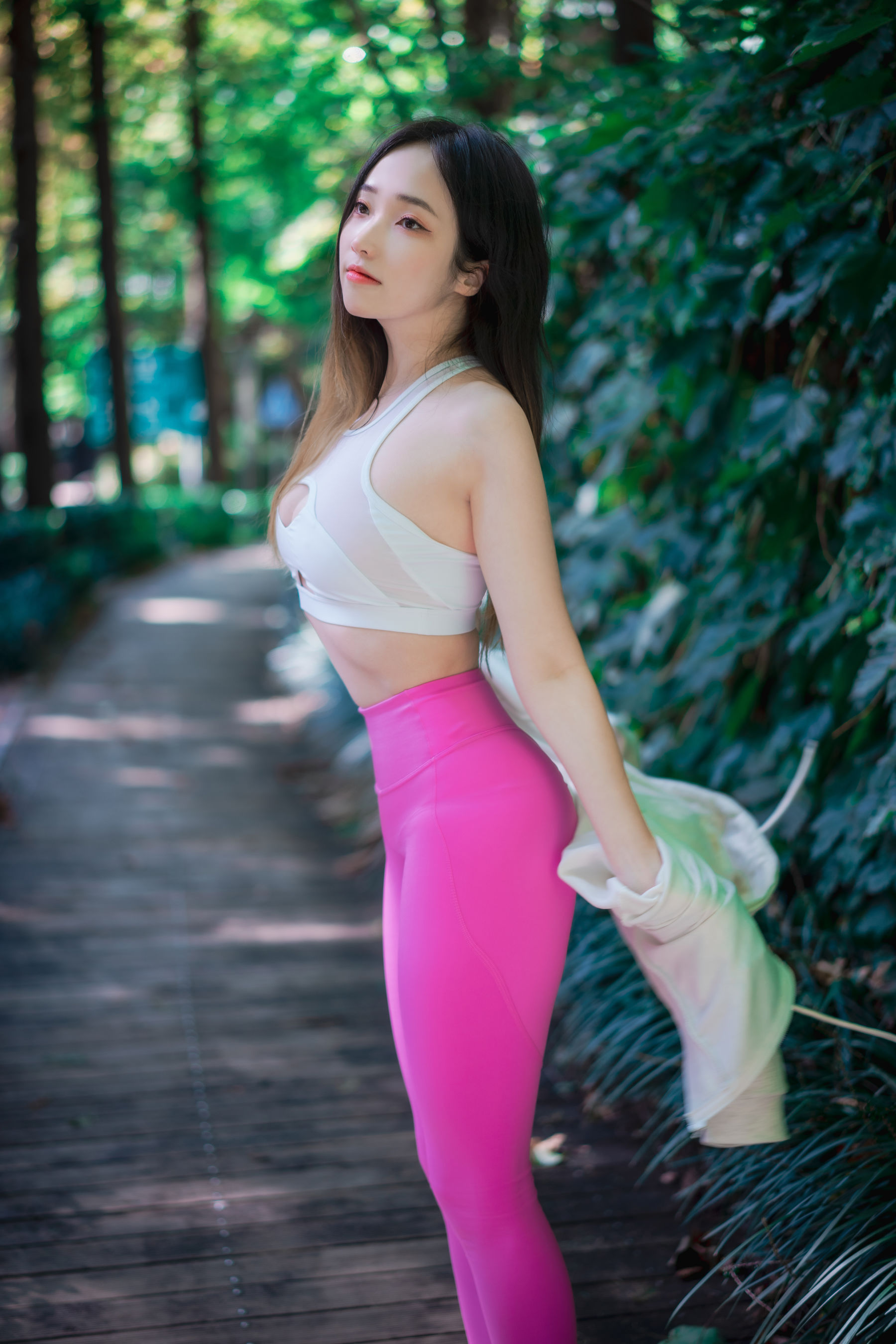 Bambi - Loose and Tight Violet-图64