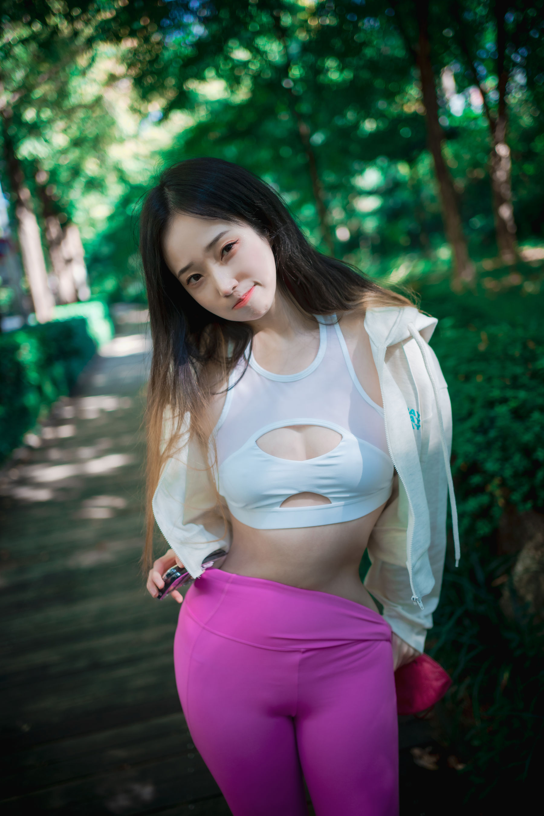 Bambi - Loose and Tight Violet-图78