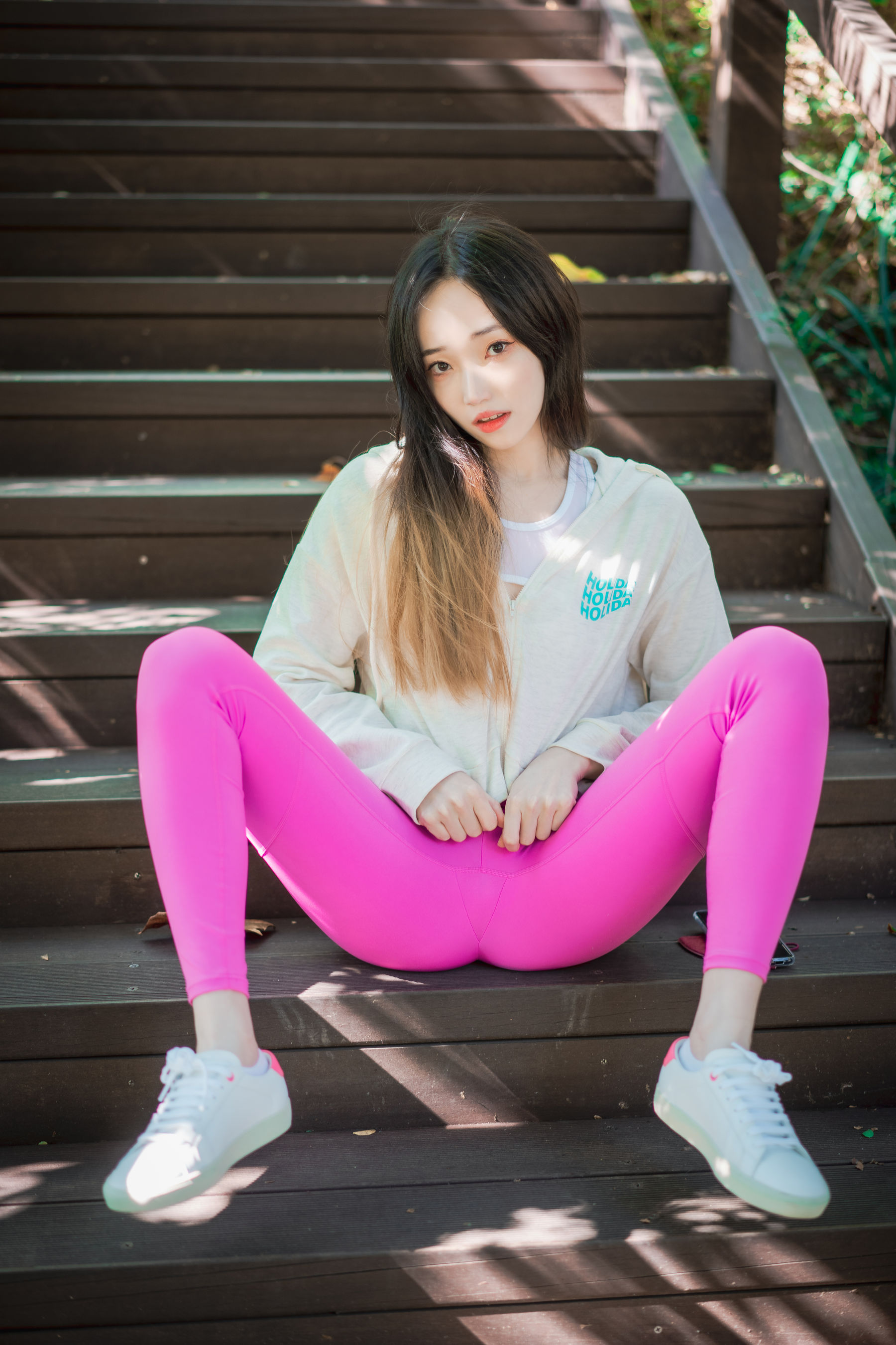 Bambi - Loose and Tight Violet-图90