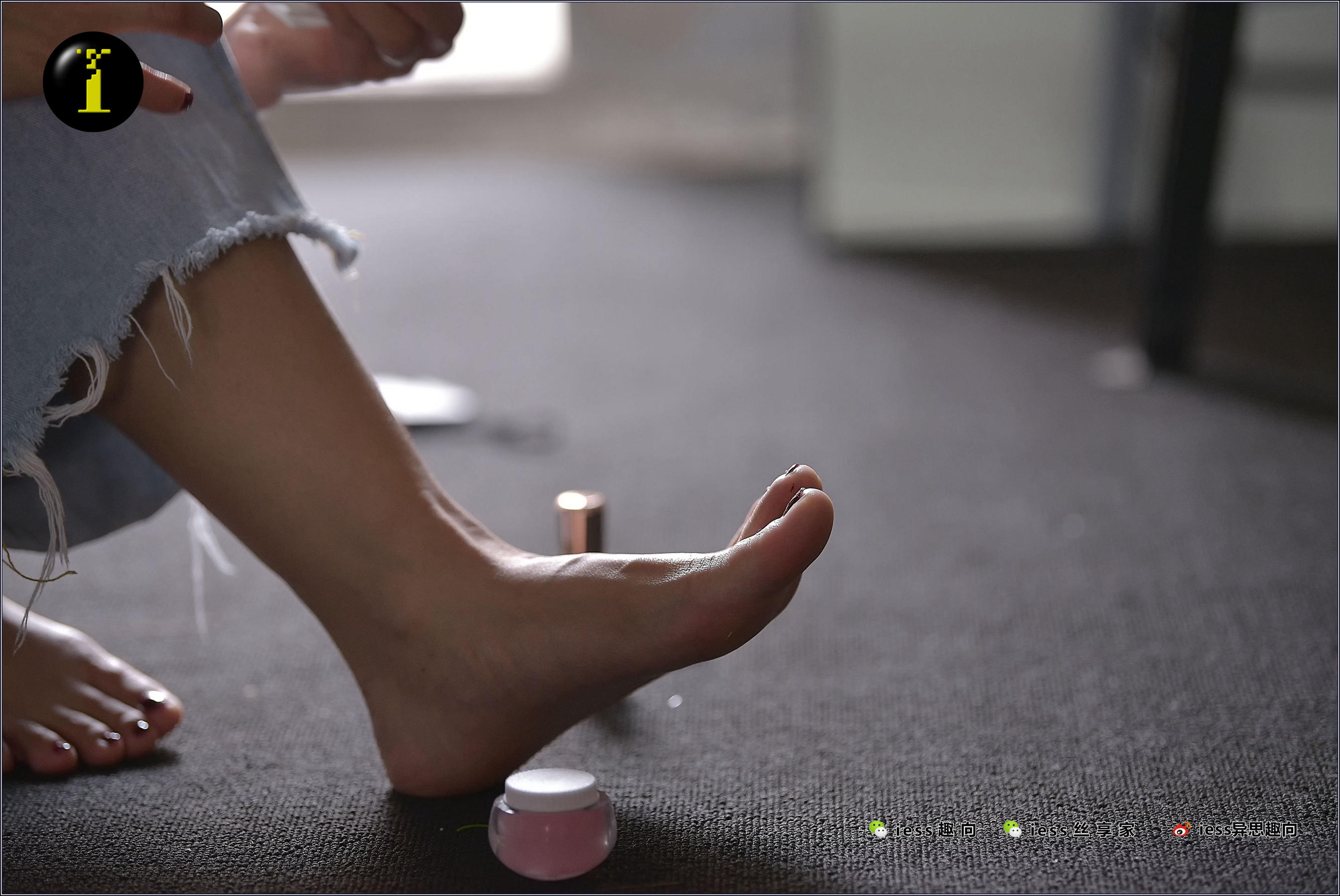 073 模特范美美 《涂趾甲油》-图17